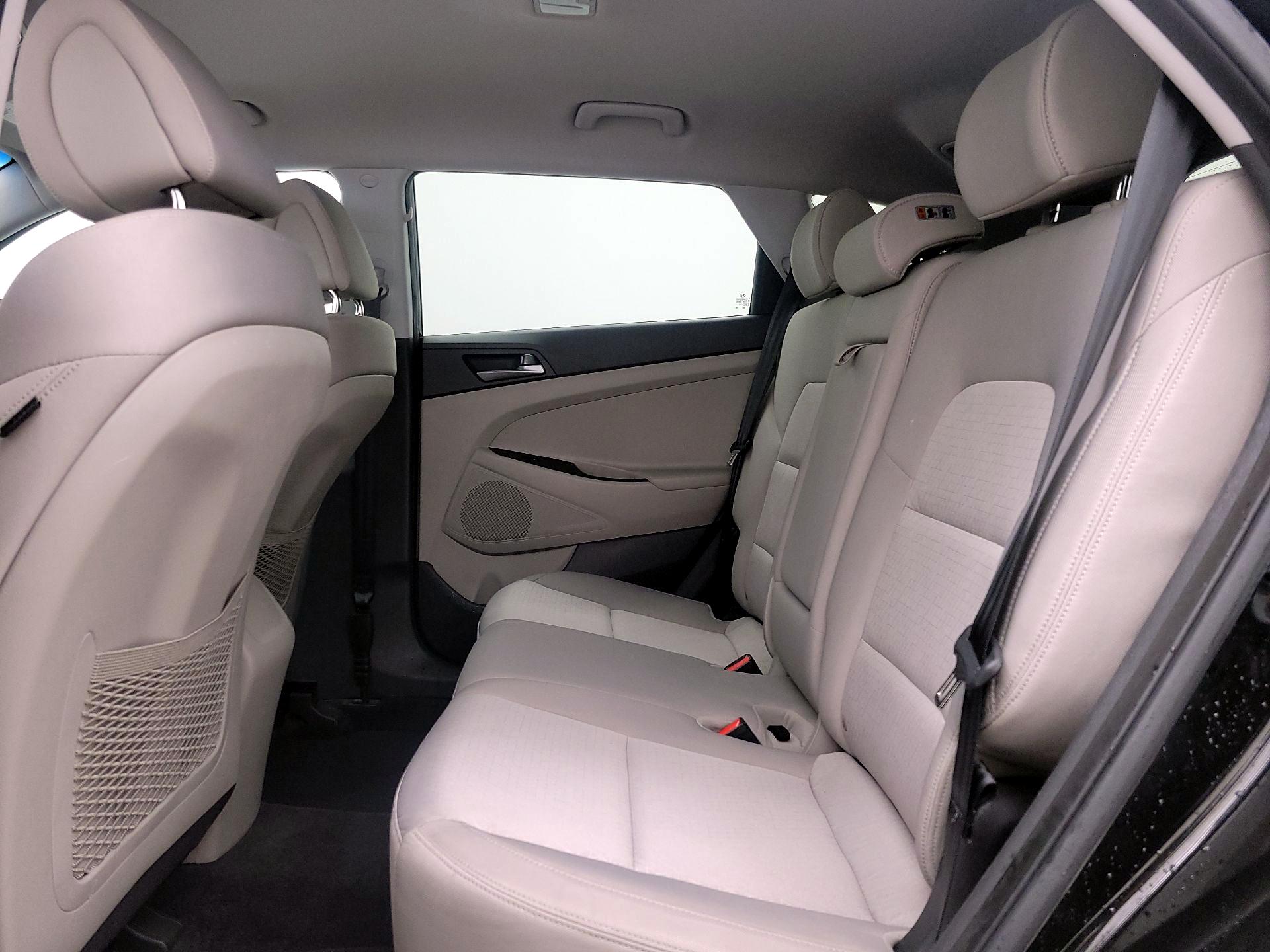 Thumbnail: 2016 Hyundai Tucson - 19