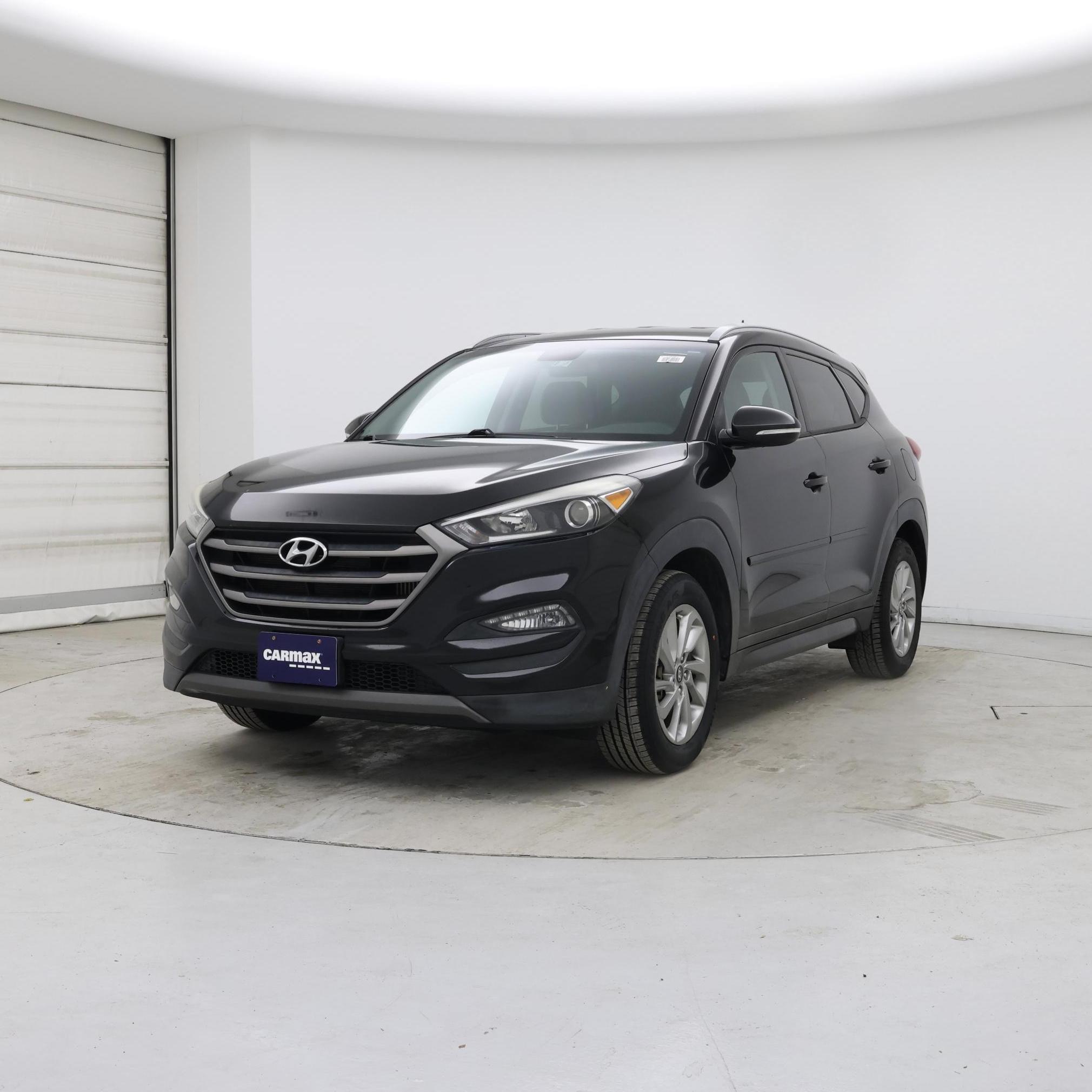 Thumbnail: 2016 Hyundai Tucson - 4
