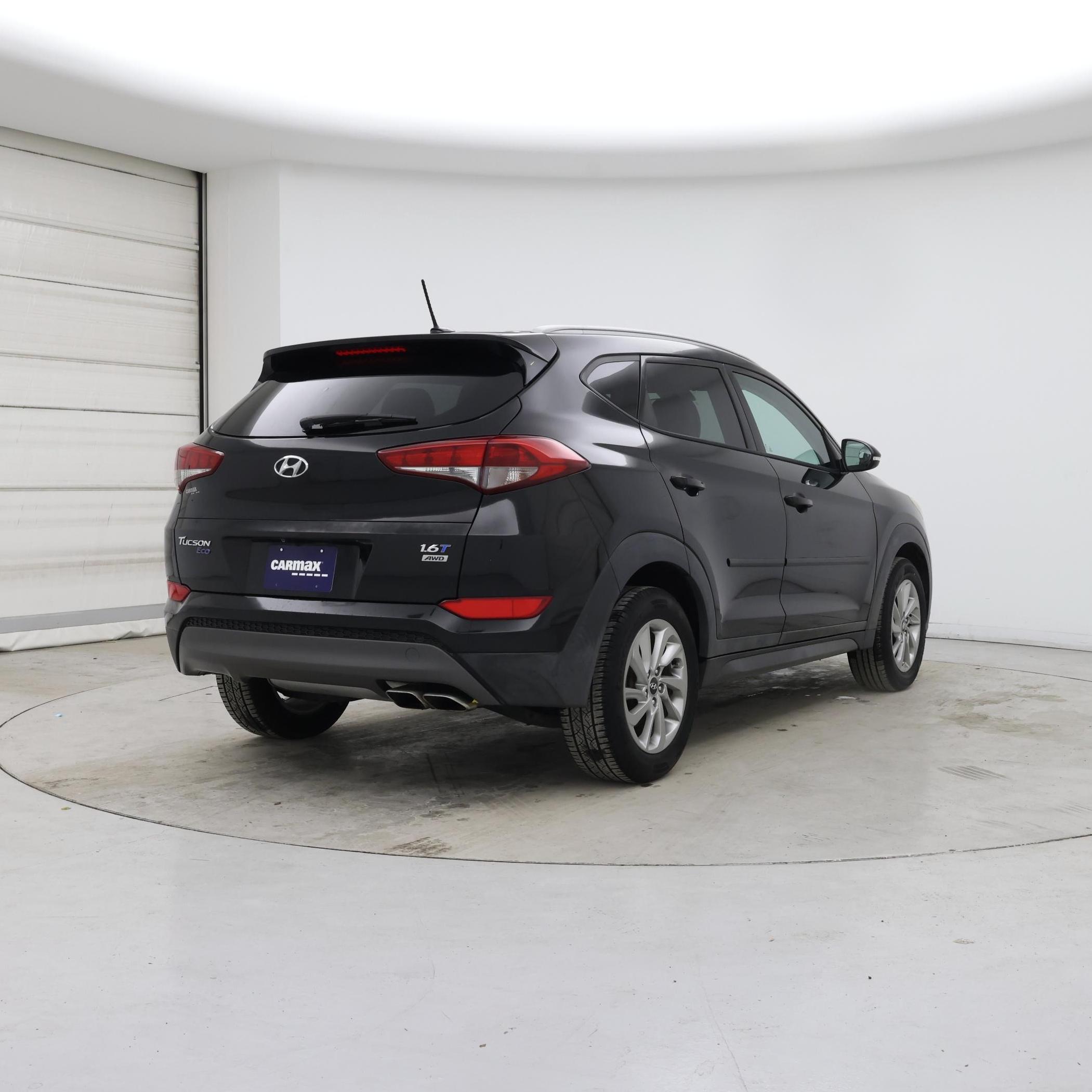 Thumbnail: 2016 Hyundai Tucson - 8