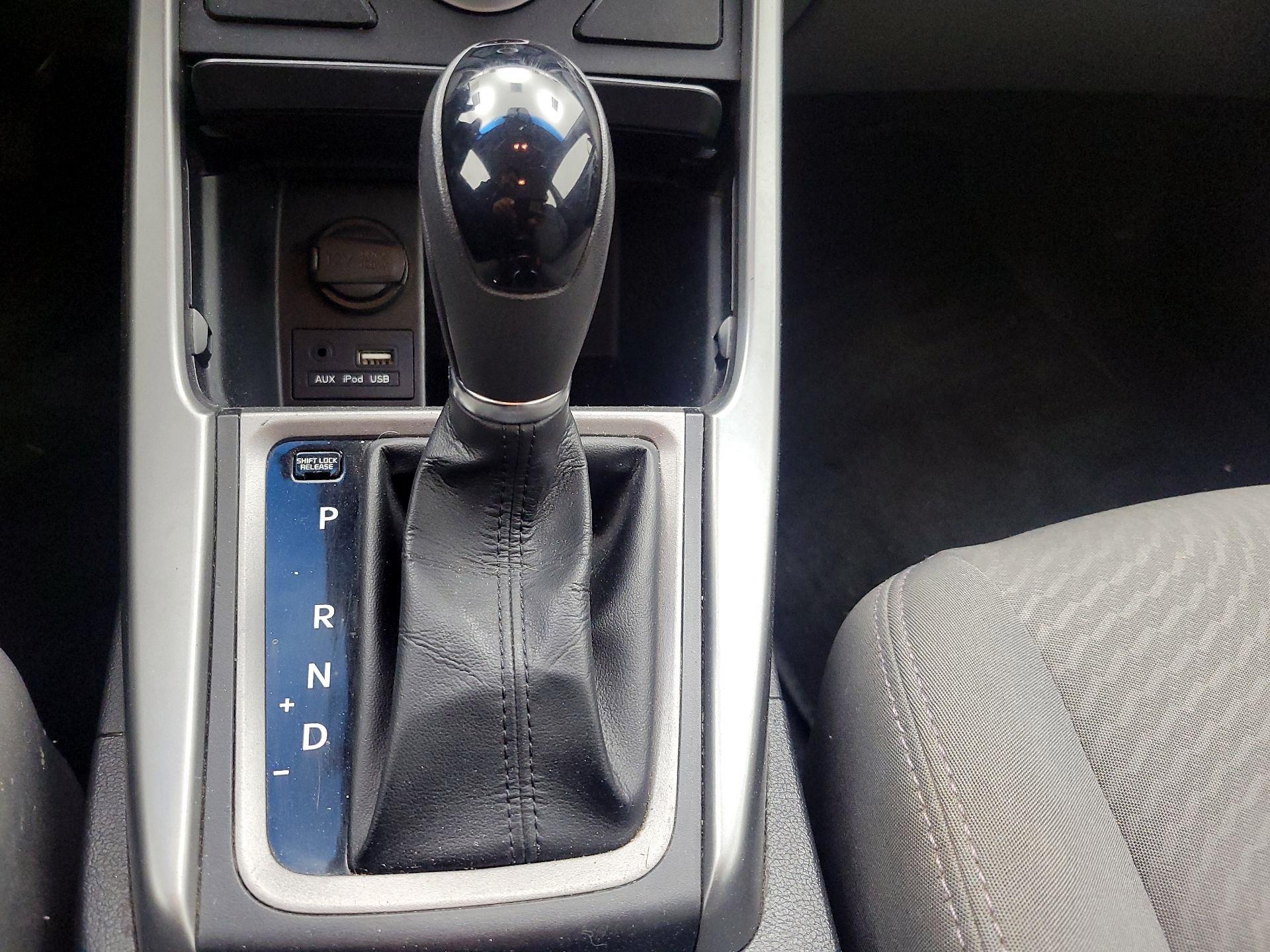 Thumbnail: 2016 Hyundai Elantra - 17