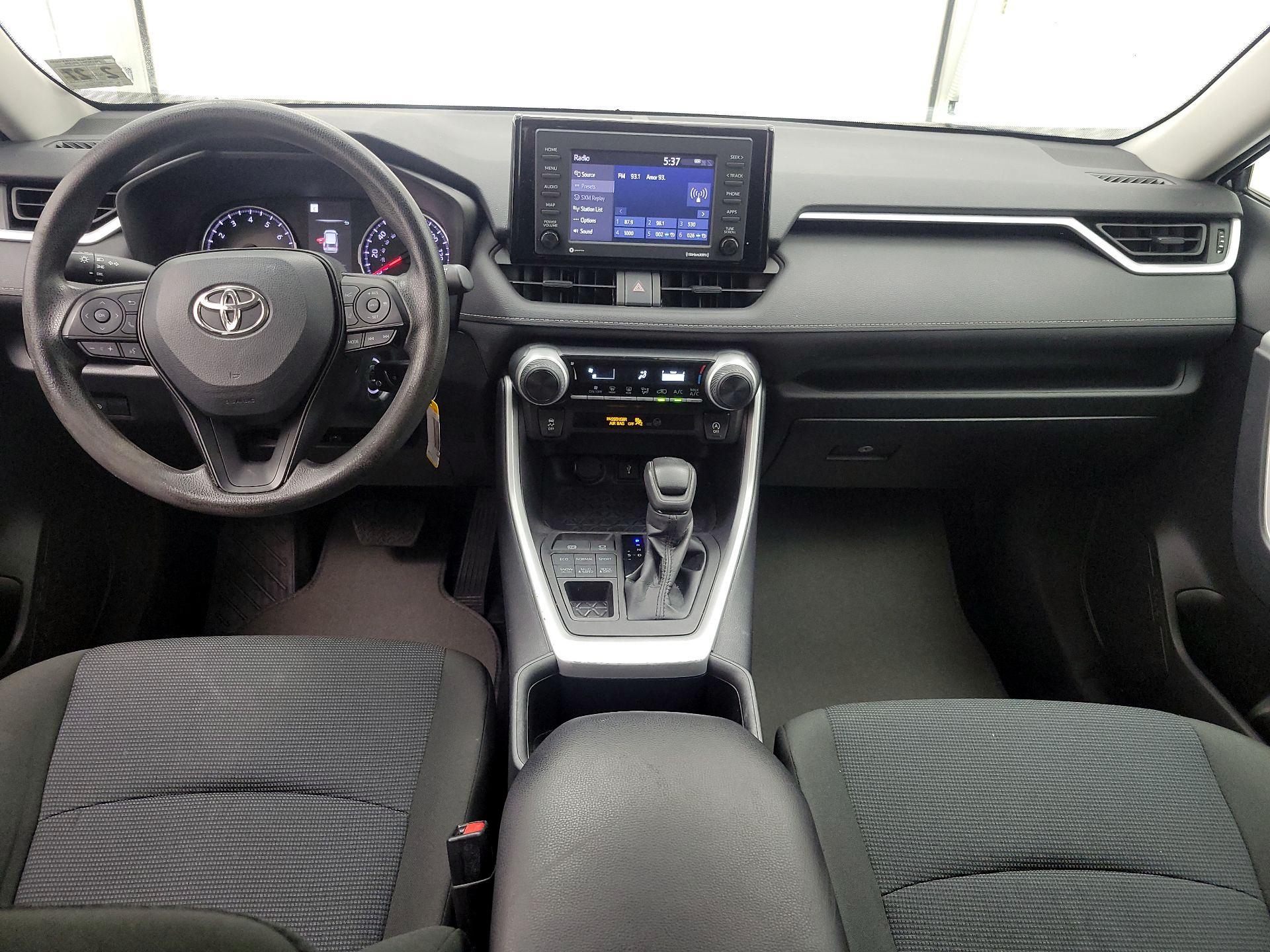 Thumbnail: 2022 Toyota RAV4 - 9