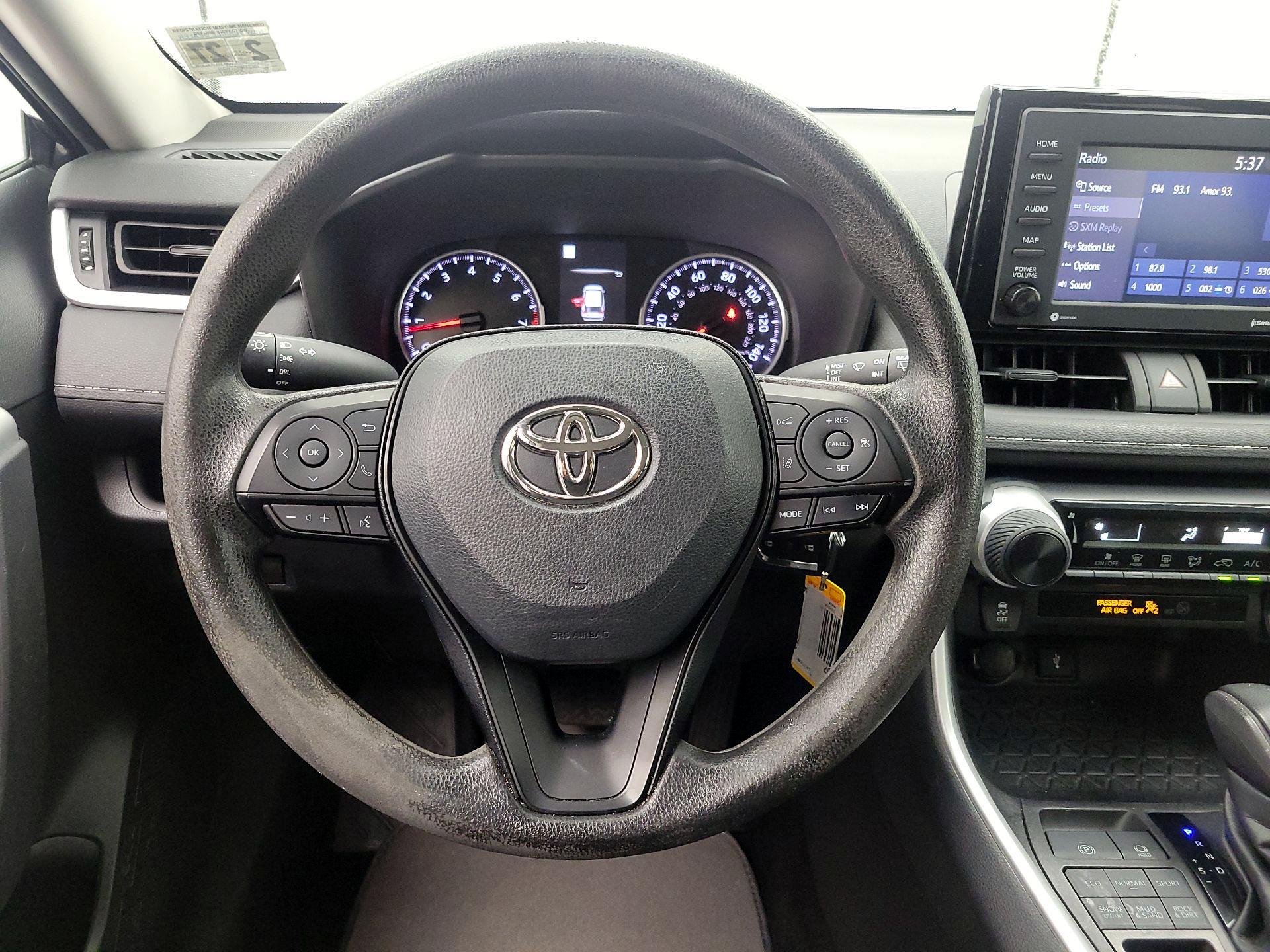 Thumbnail: 2022 Toyota RAV4 - 10