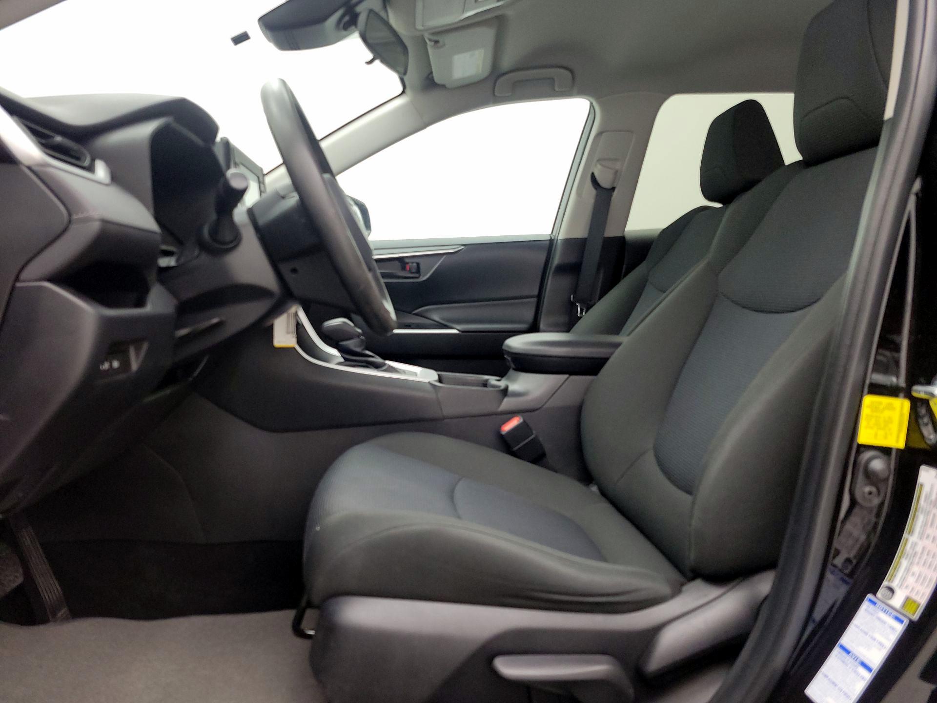 Thumbnail: 2022 Toyota RAV4 - 11