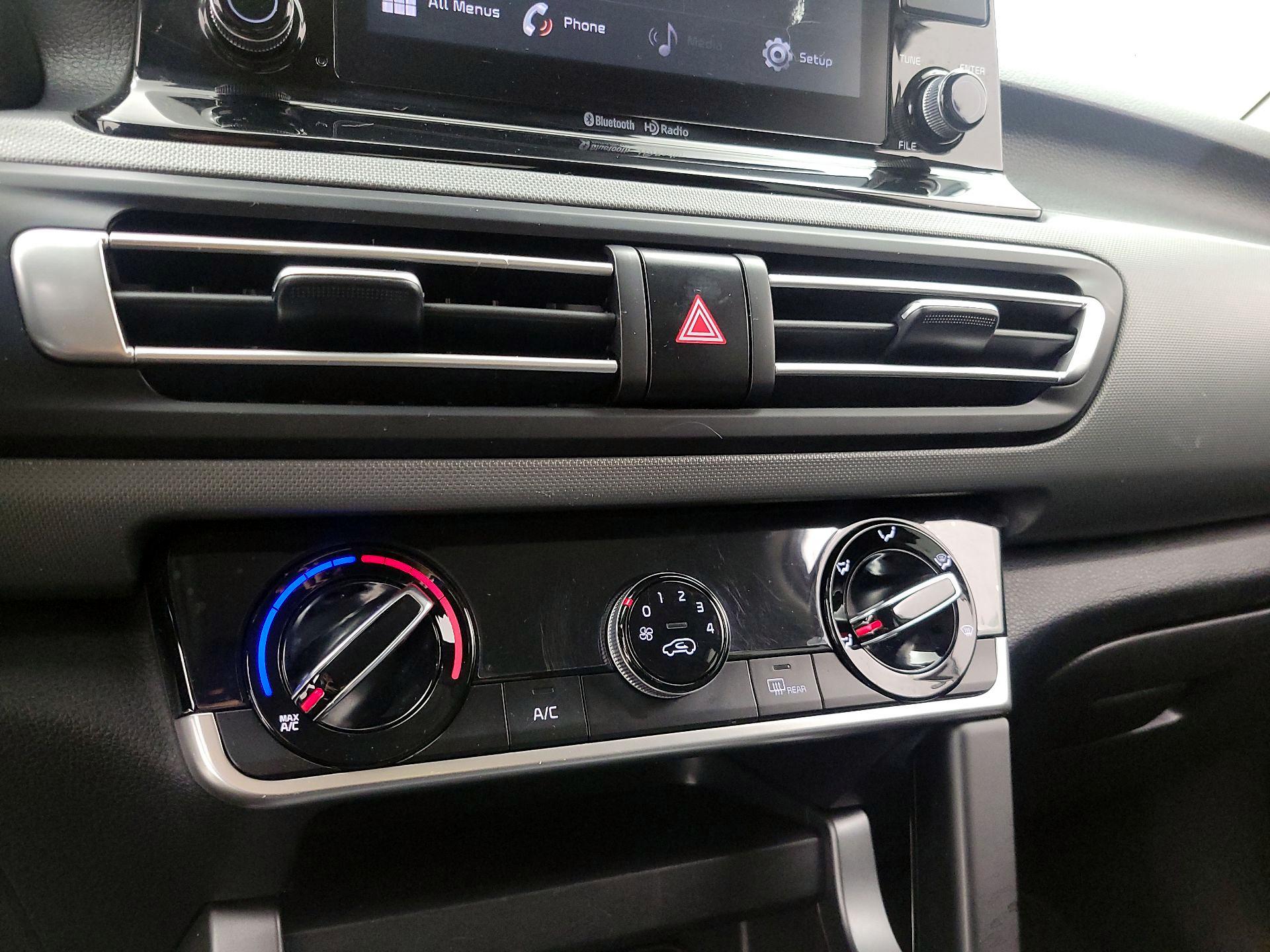 Thumbnail: 2022 Kia Seltos - 16