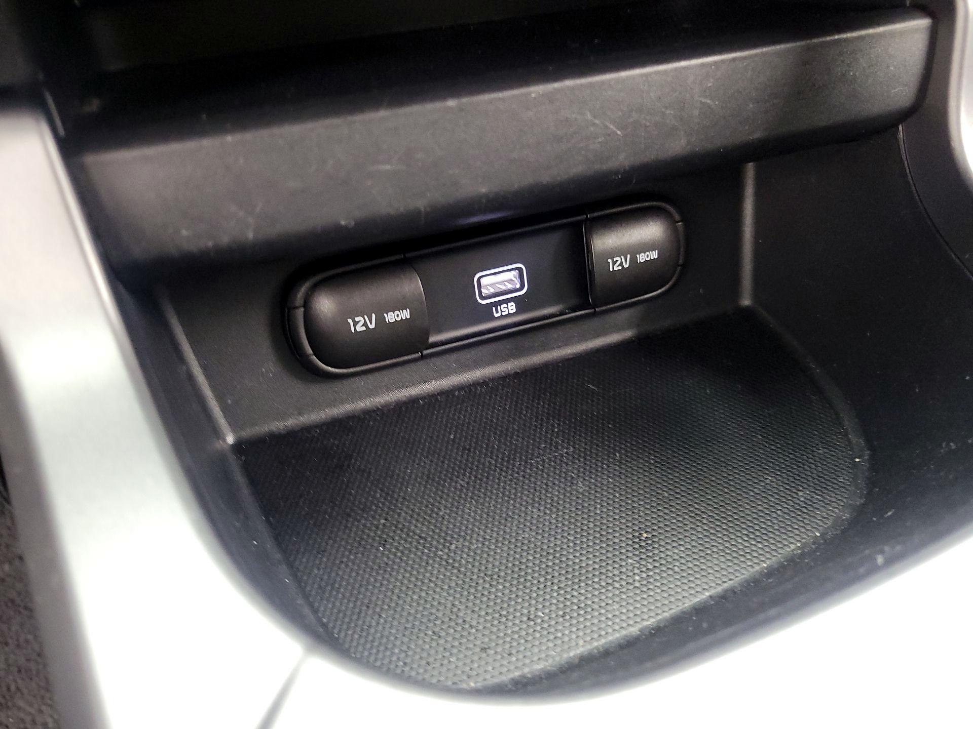 Thumbnail: 2022 Kia Seltos - 18