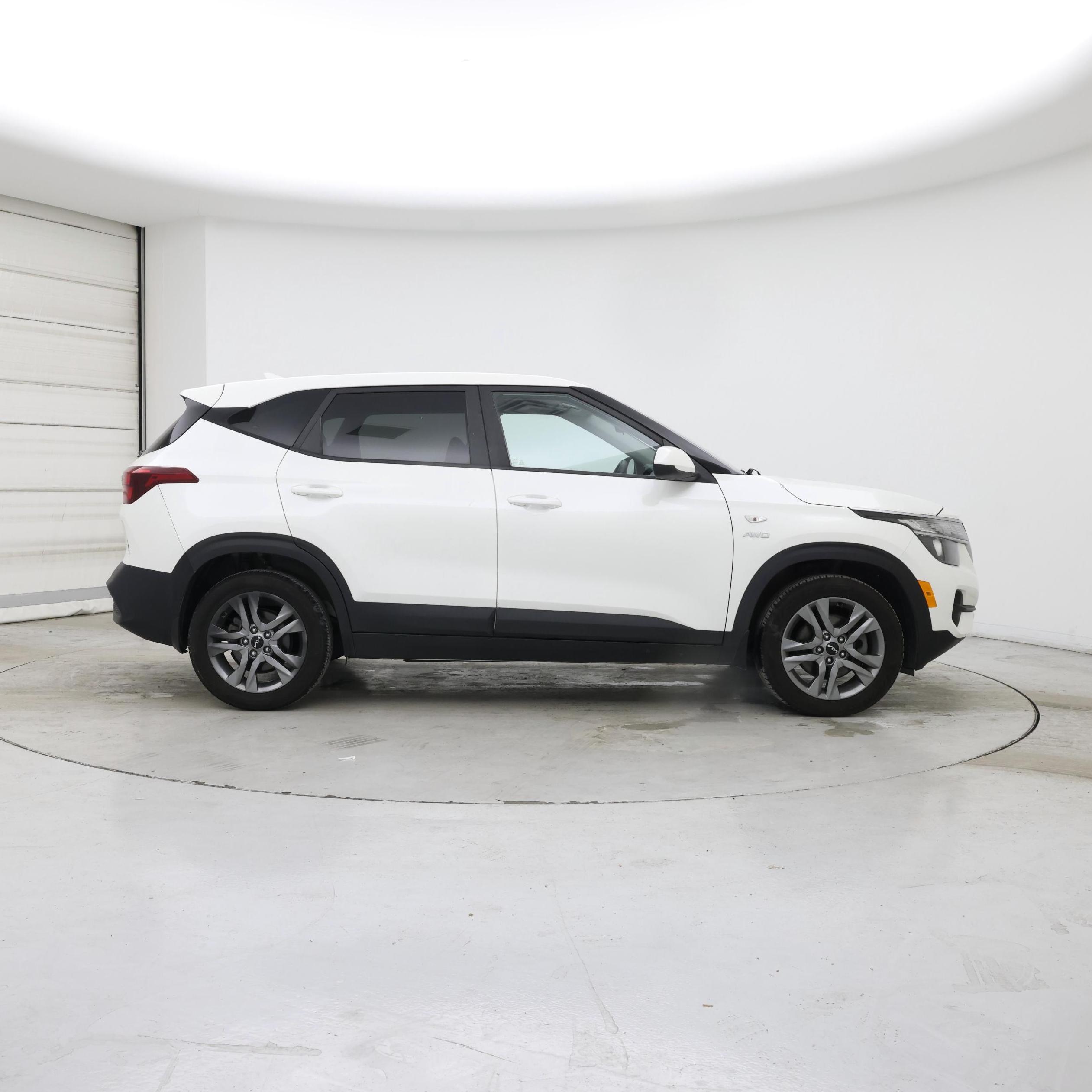 Thumbnail: 2022 Kia Seltos - 7