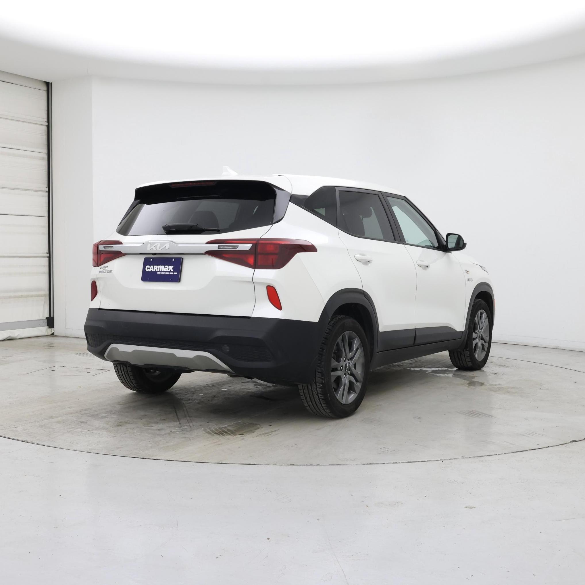 Thumbnail: 2022 Kia Seltos - 8