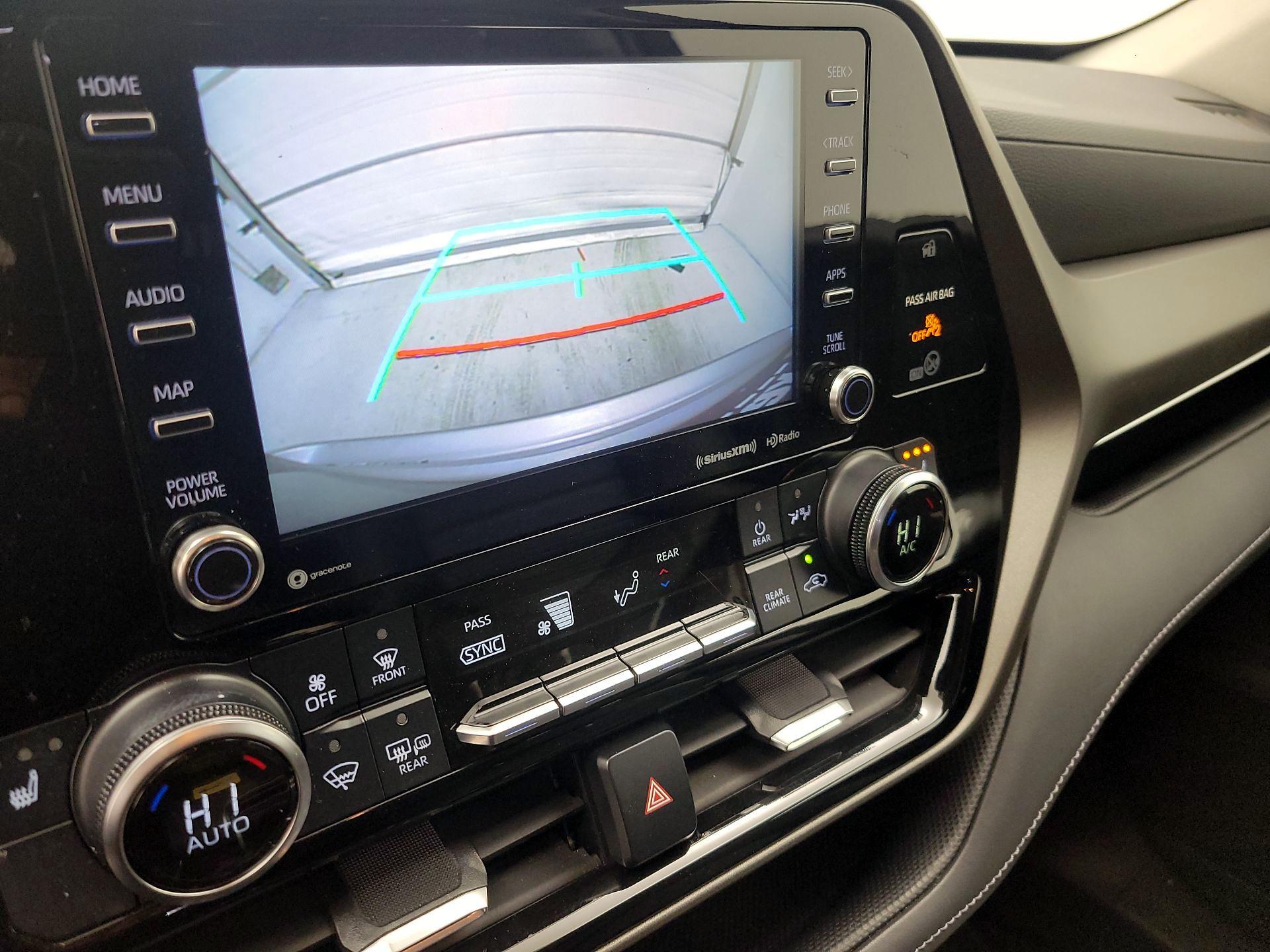 Thumbnail: 2021 Toyota Highlander - 15