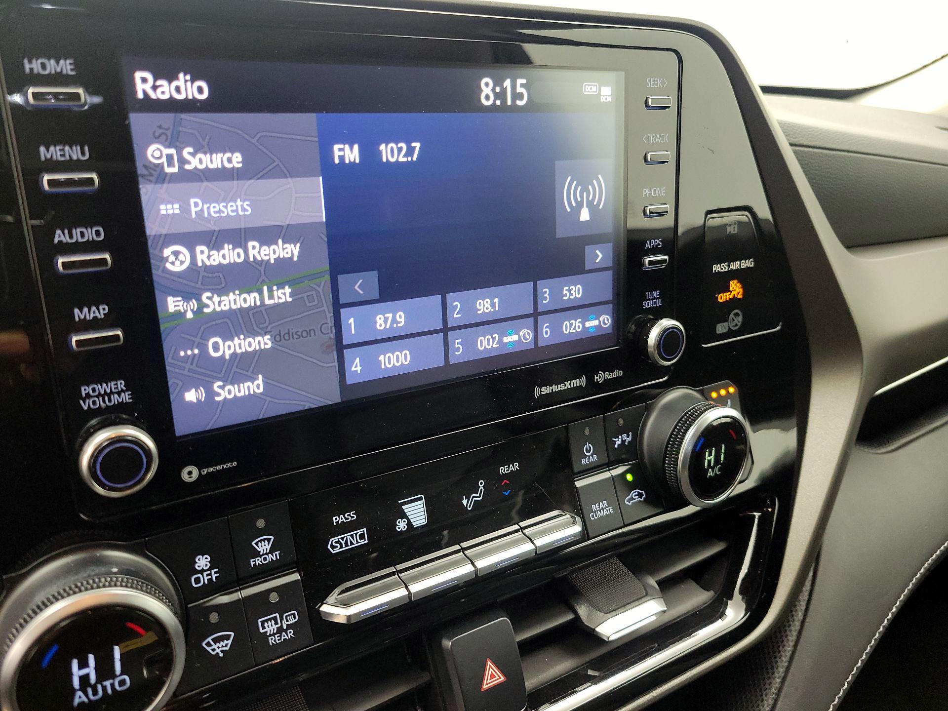 Thumbnail: 2021 Toyota Highlander - 16