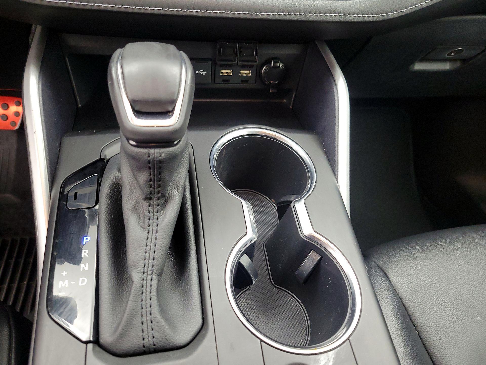 Thumbnail: 2021 Toyota Highlander - 18