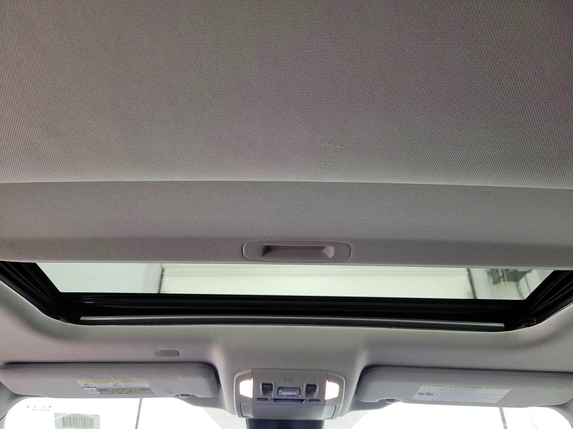 Thumbnail: 2021 Toyota Highlander - 20