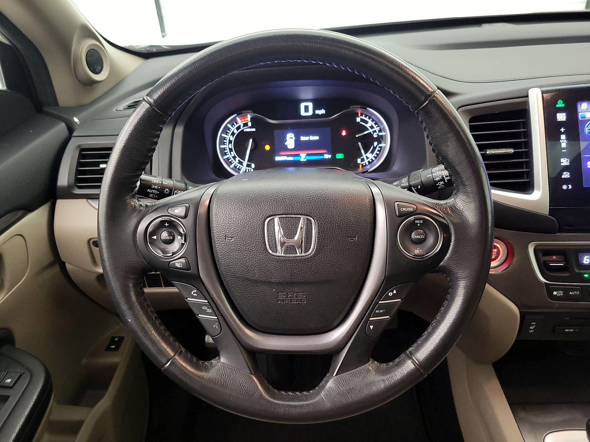 Thumbnail: 2016 Honda Pilot - 10