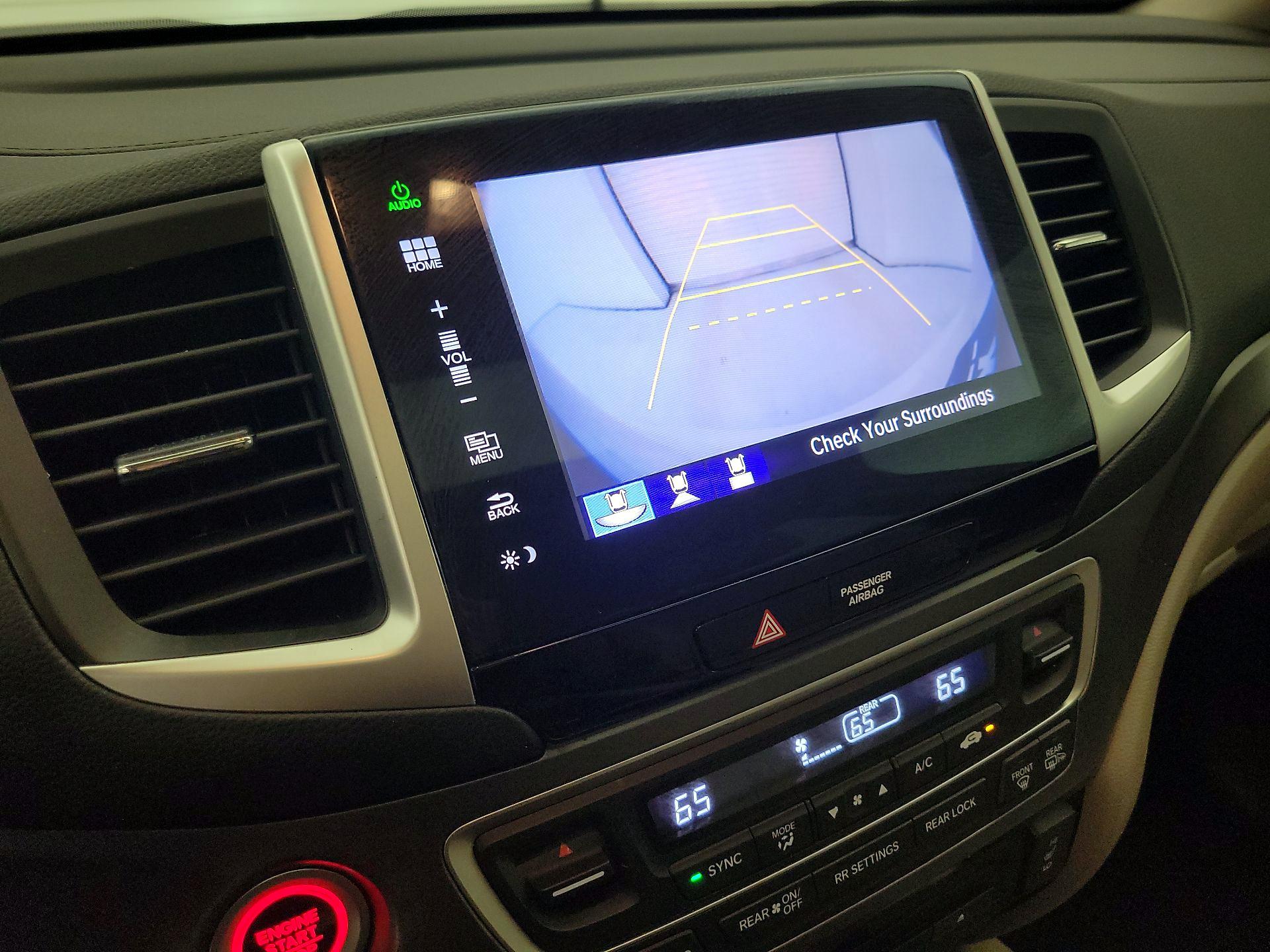 Thumbnail: 2016 Honda Pilot - 14