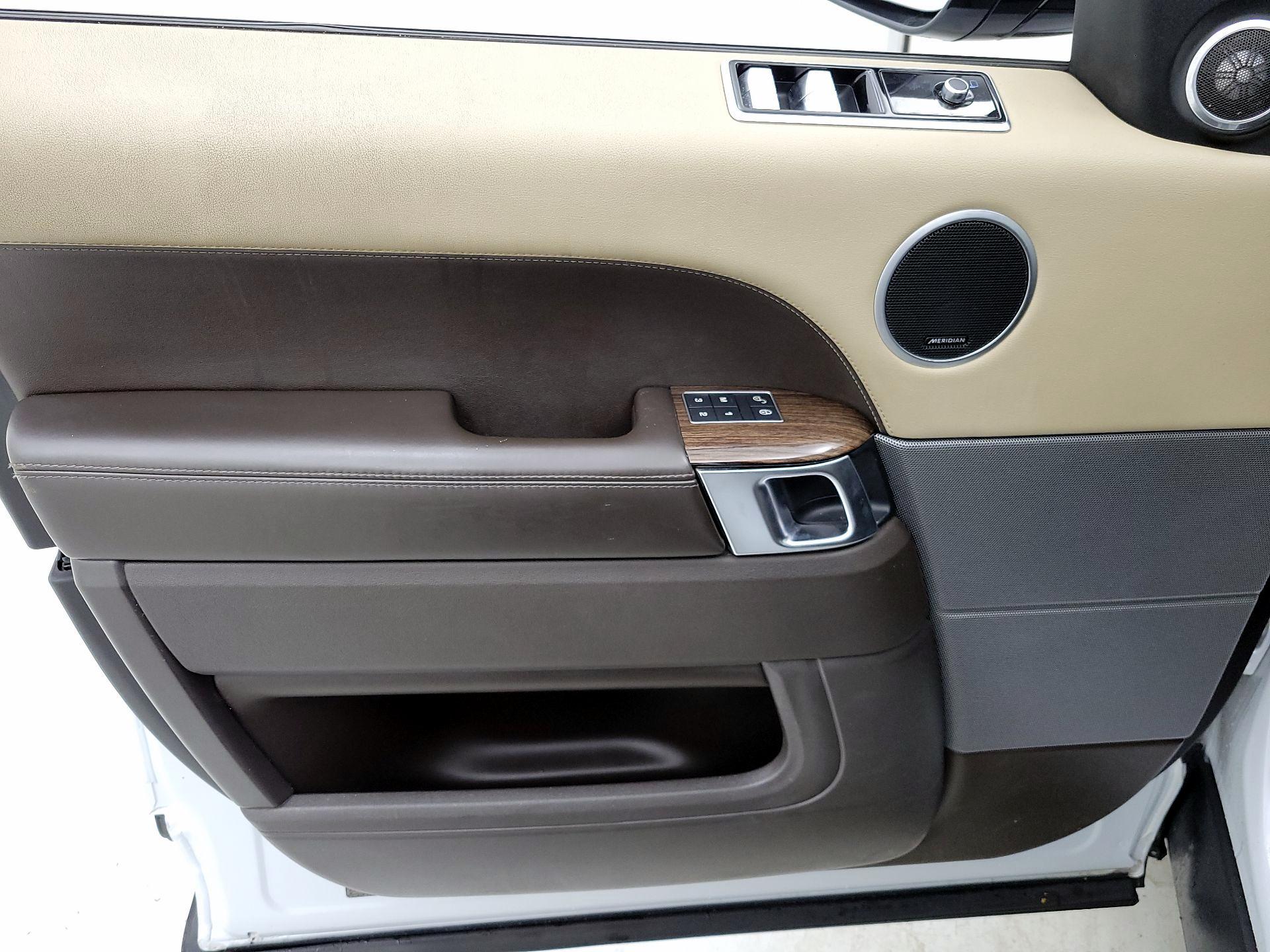 Thumbnail: 2020 Land Rover Range Rover Sport - 12