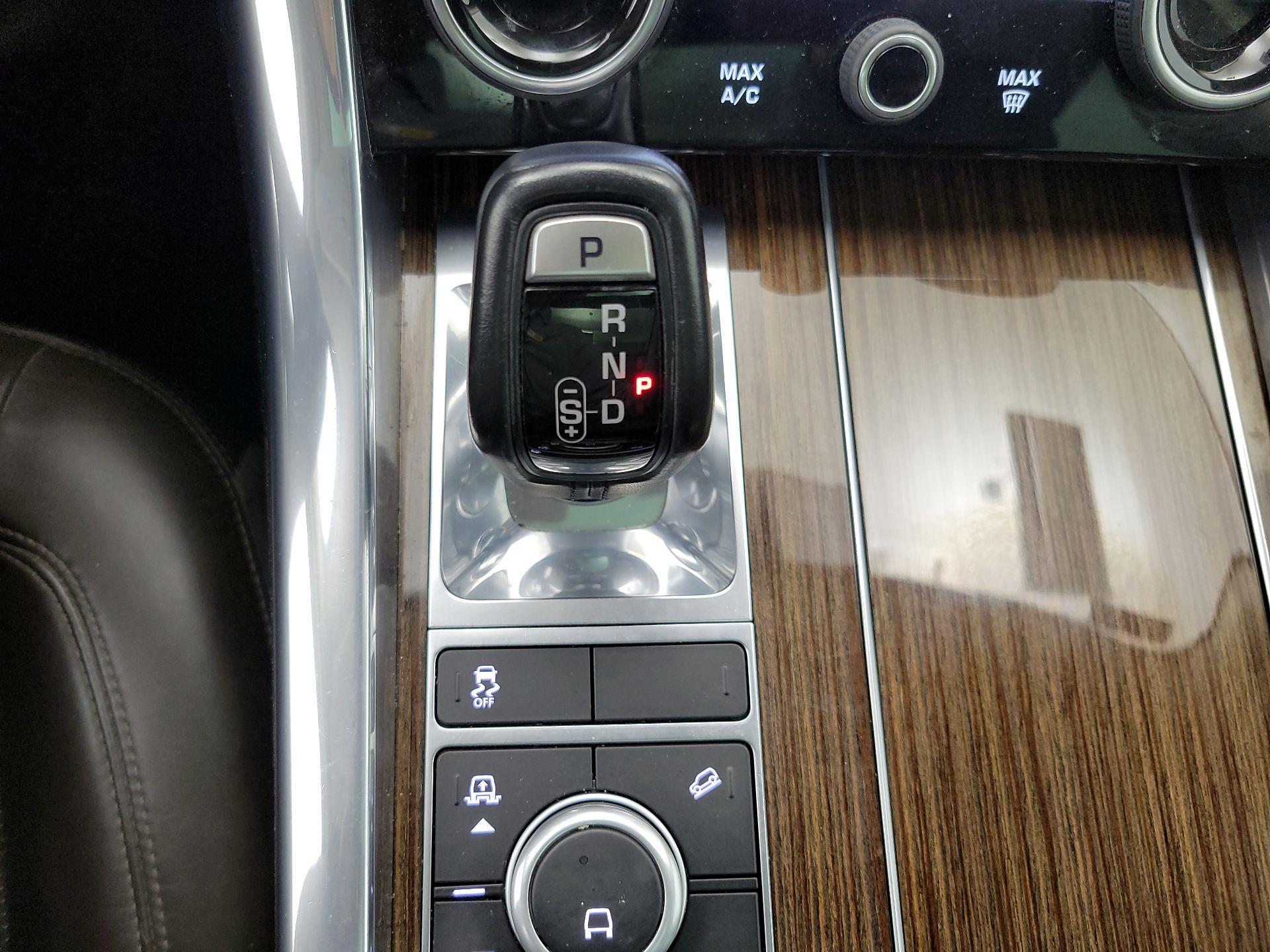 Thumbnail: 2020 Land Rover Range Rover Sport - 18