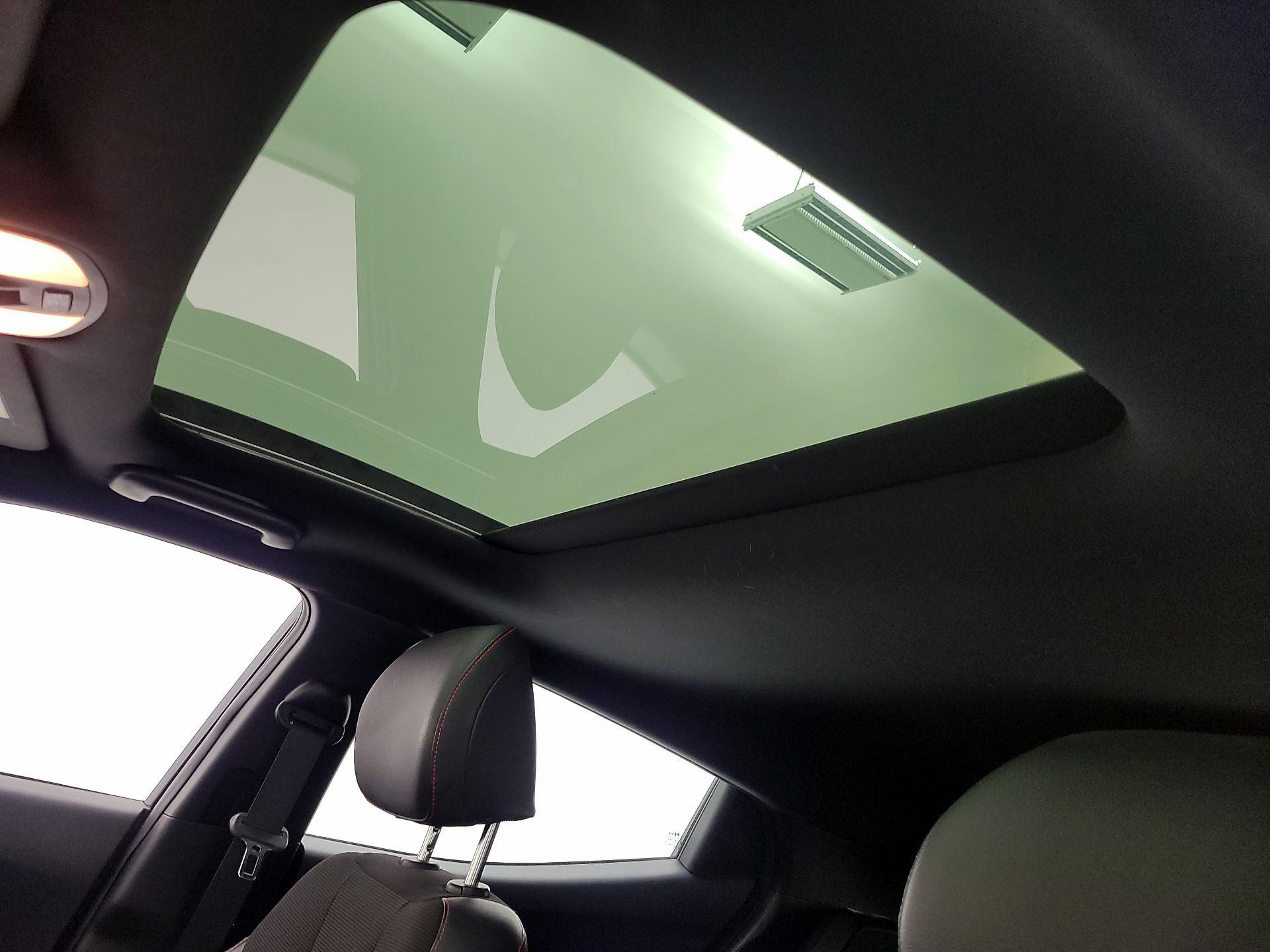 Thumbnail: 2019 Hyundai Veloster - 19