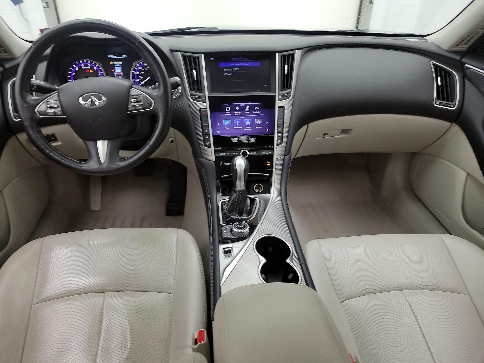 Thumbnail: 2015 INFINITI Q50 - 9