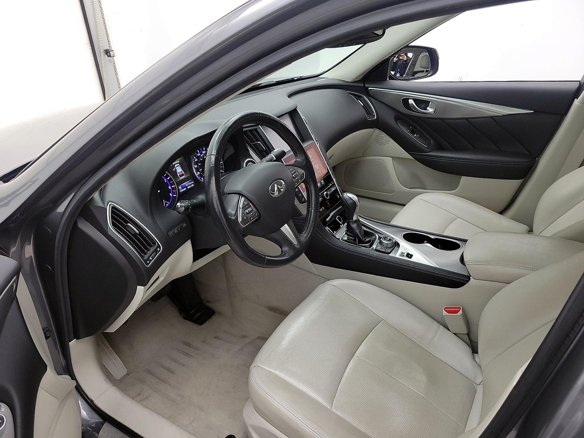 Thumbnail: 2015 INFINITI Q50 - 11