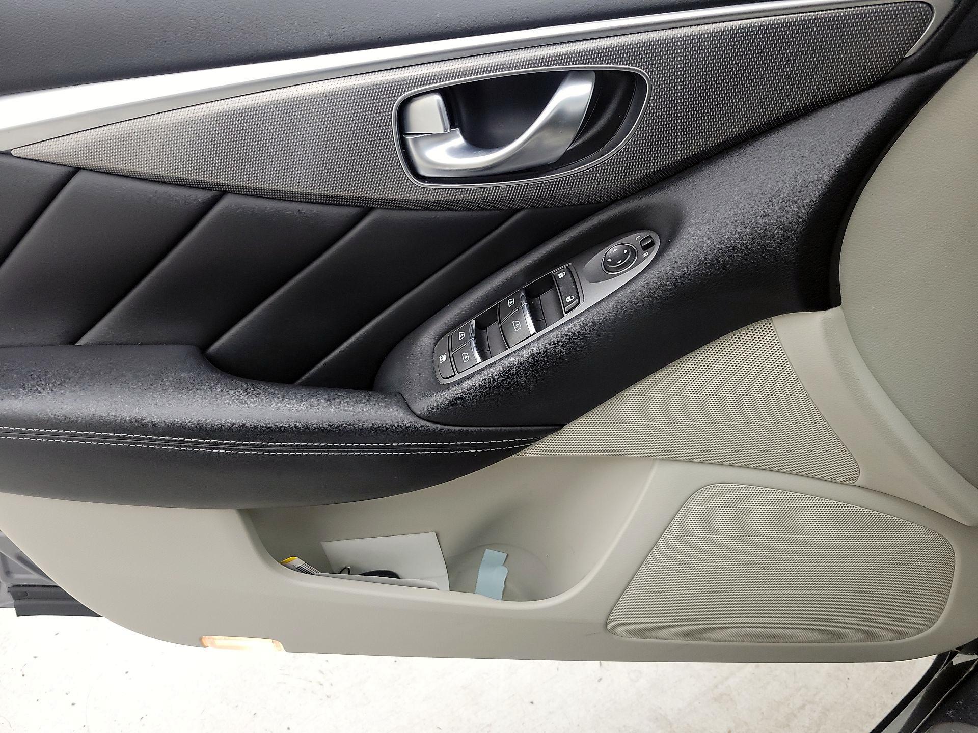 Thumbnail: 2015 INFINITI Q50 - 12