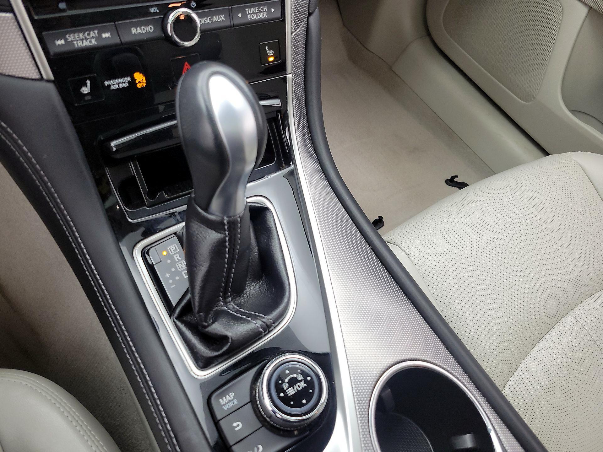 Thumbnail: 2015 INFINITI Q50 - 17