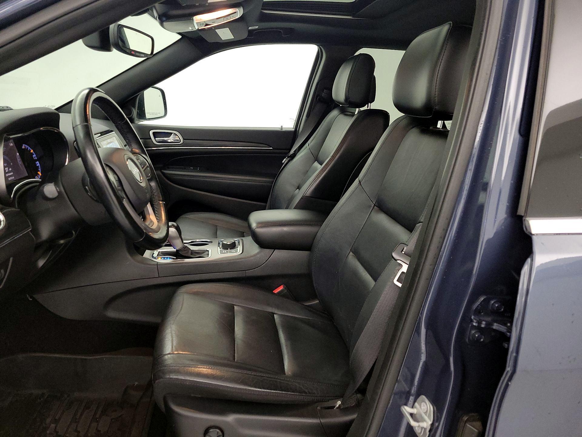 Thumbnail: 2020 Jeep Grand Cherokee - 11