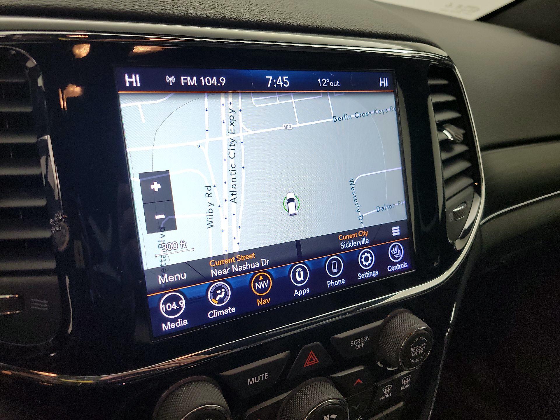 Thumbnail: 2020 Jeep Grand Cherokee - 13