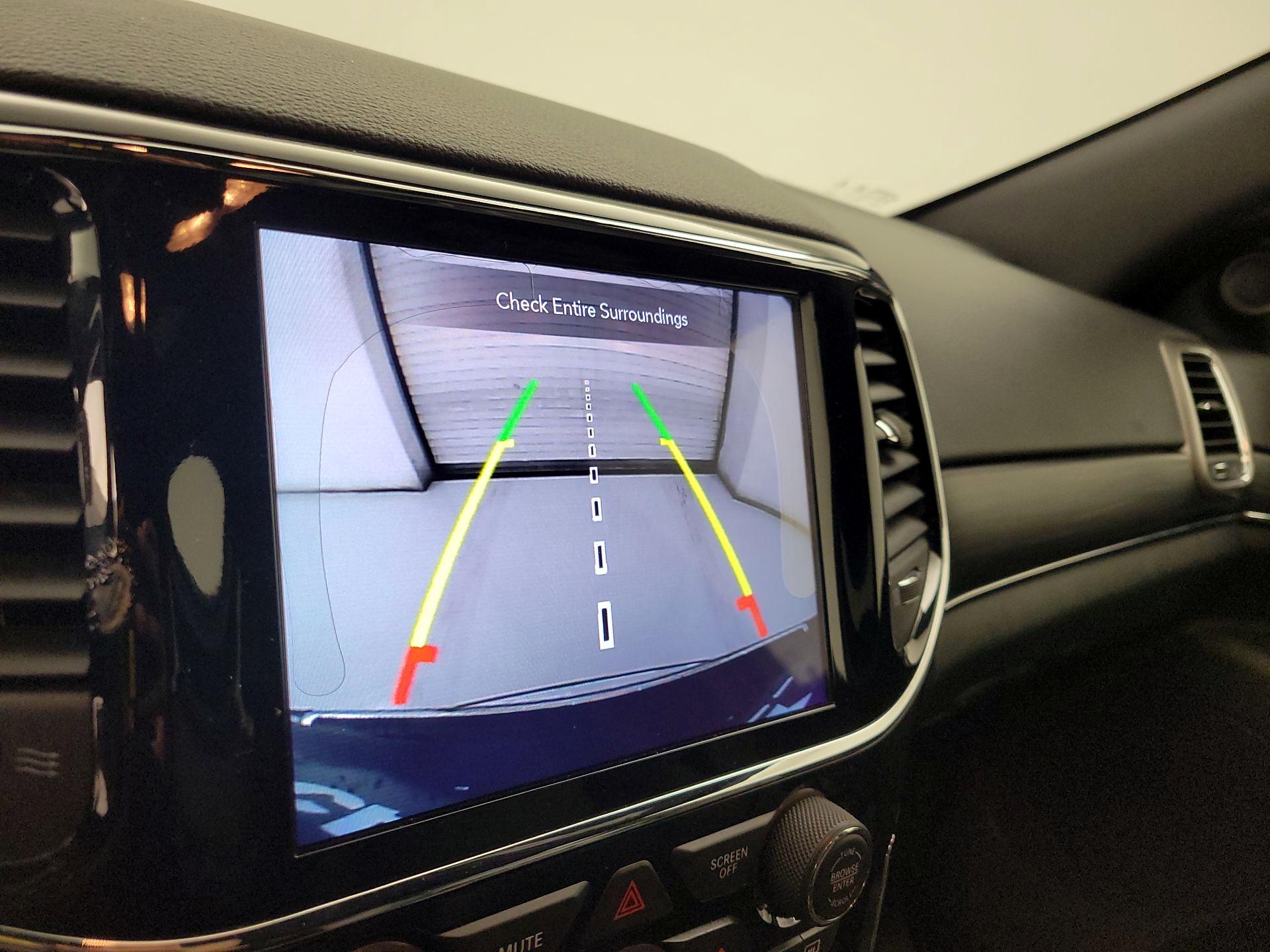 Thumbnail: 2020 Jeep Grand Cherokee - 14