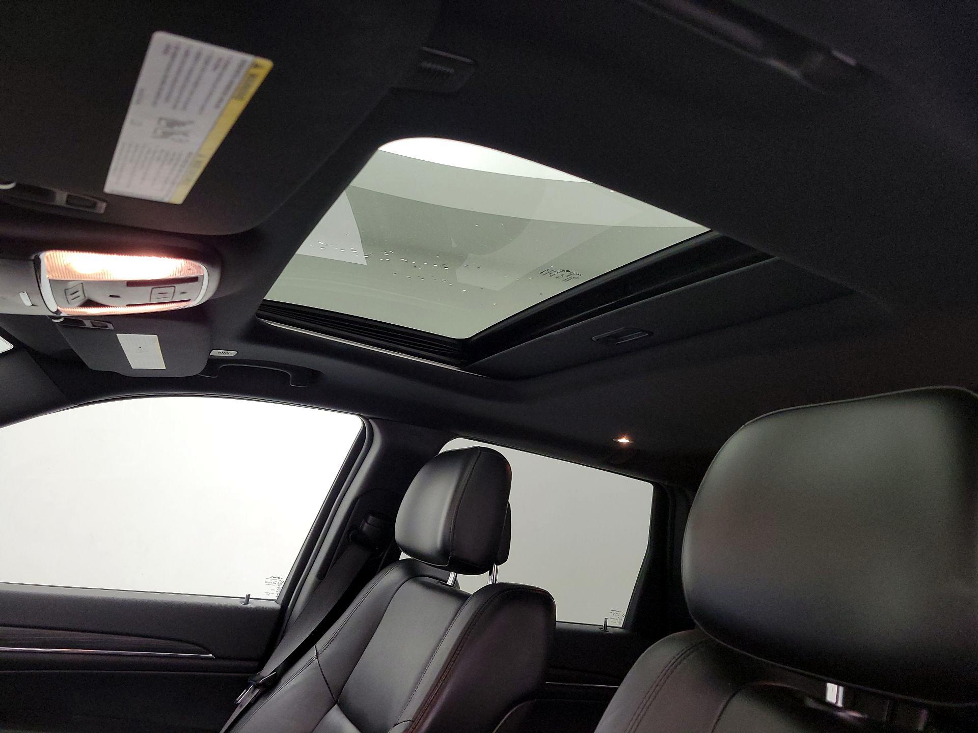 Thumbnail: 2020 Jeep Grand Cherokee - 19