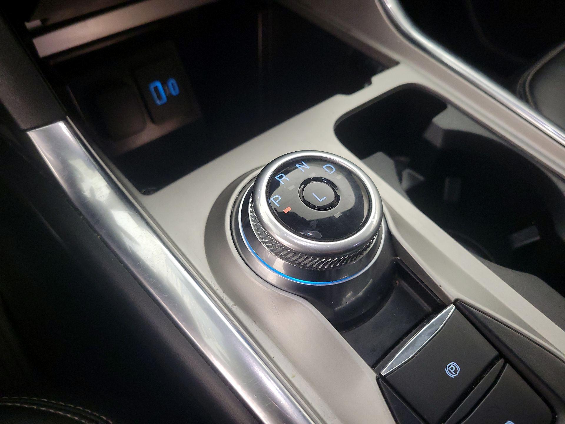 Thumbnail: 2021 Ford Explorer - 16