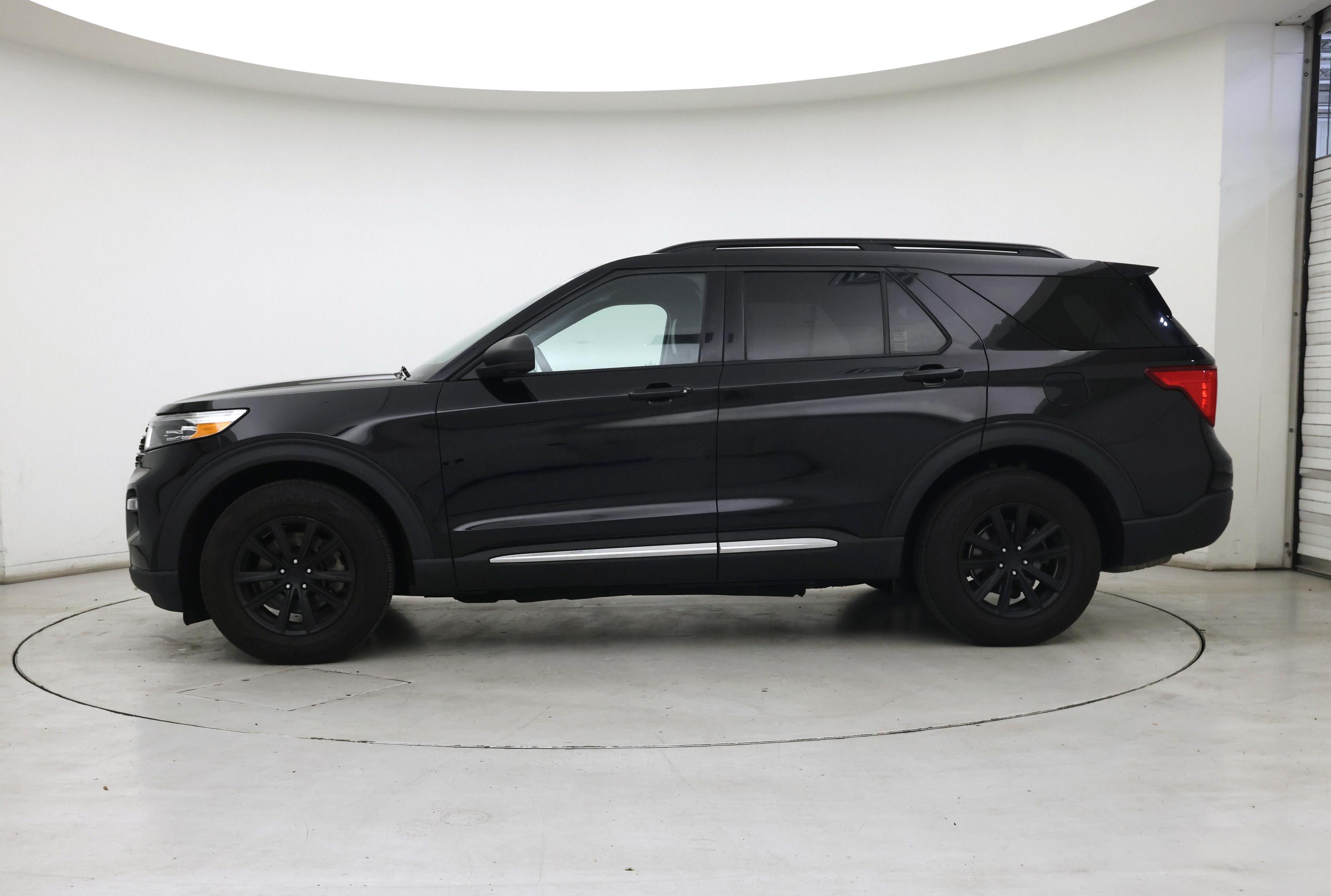 Thumbnail: 2021 Ford Explorer - 3