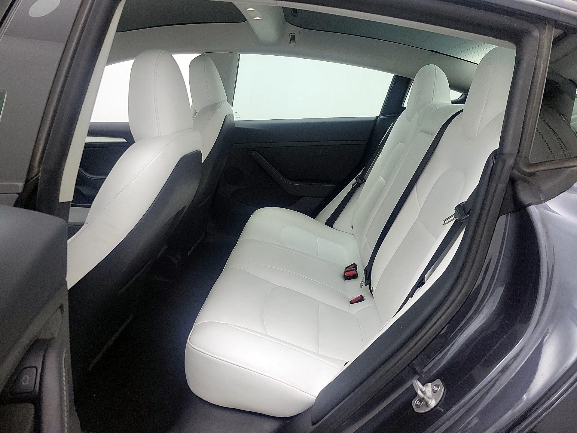 Thumbnail: 2023 Tesla Model 3 - 18