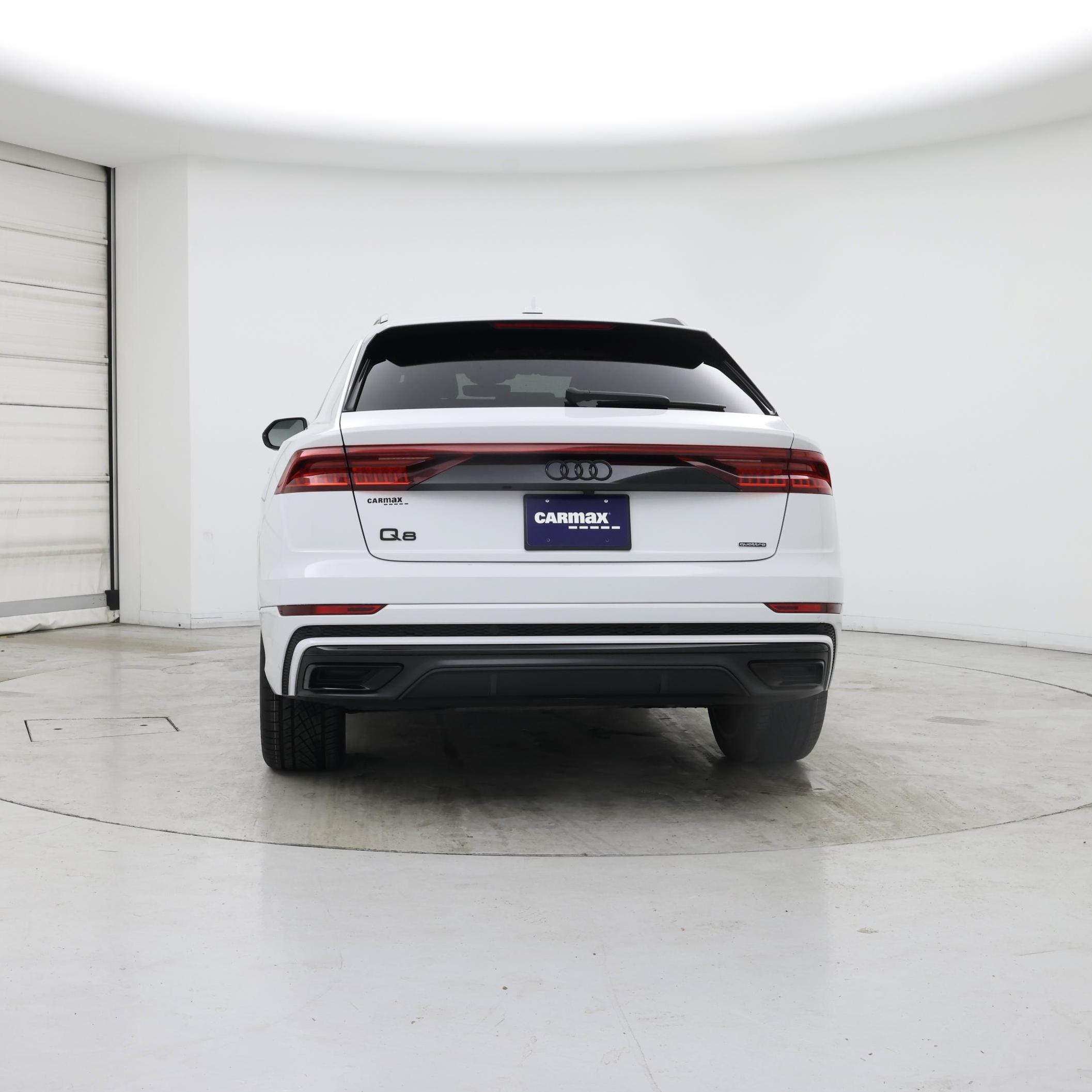 Thumbnail: 2023 Audi Q8 - 6