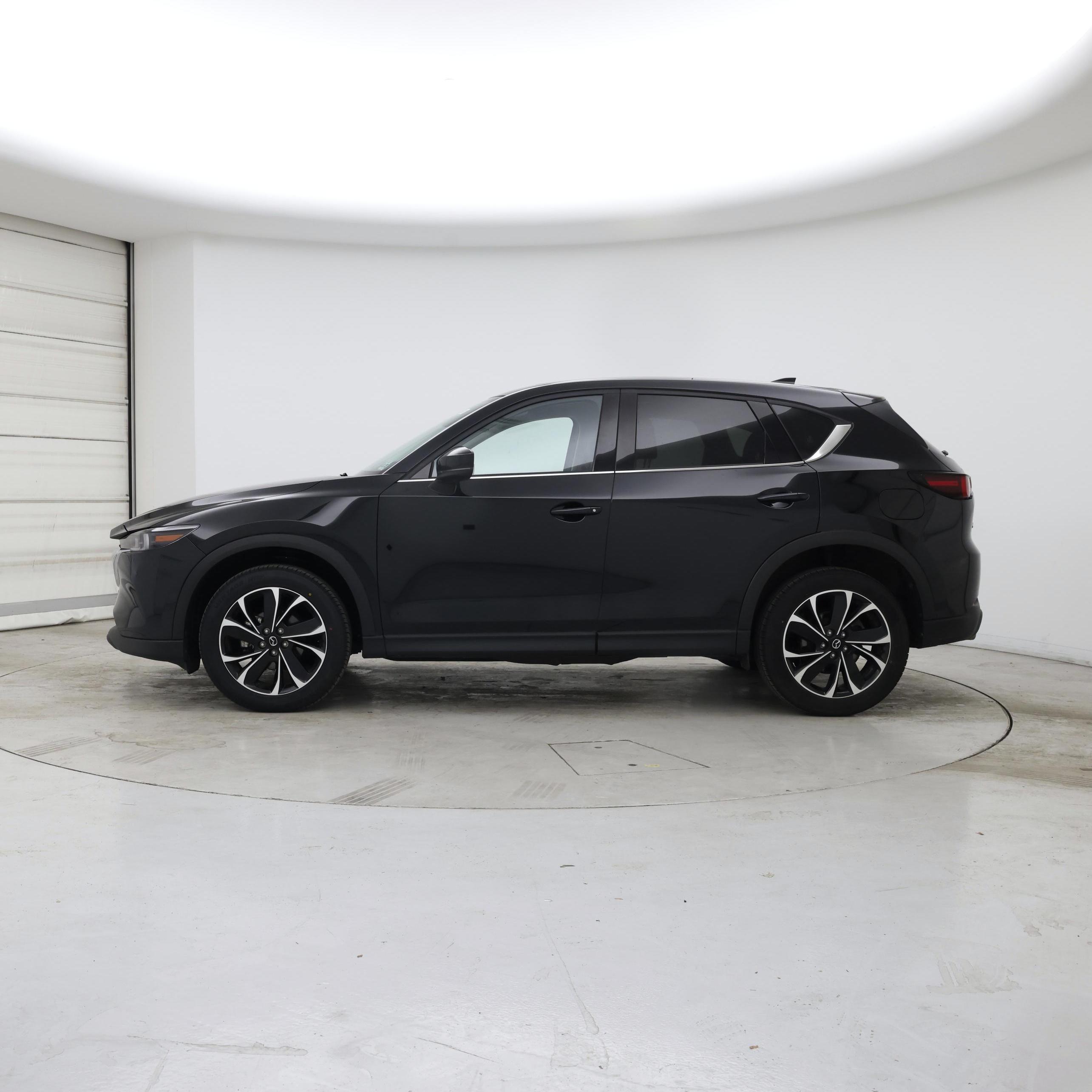 Thumbnail: 2023 Mazda CX-5 - 3