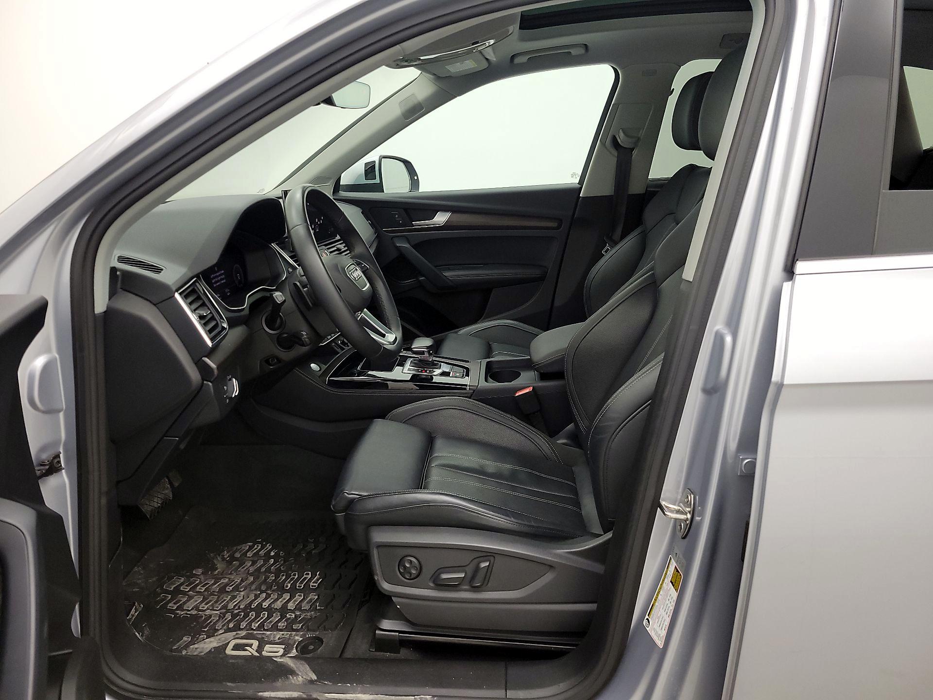 Thumbnail: 2023 Audi Q5 - 11