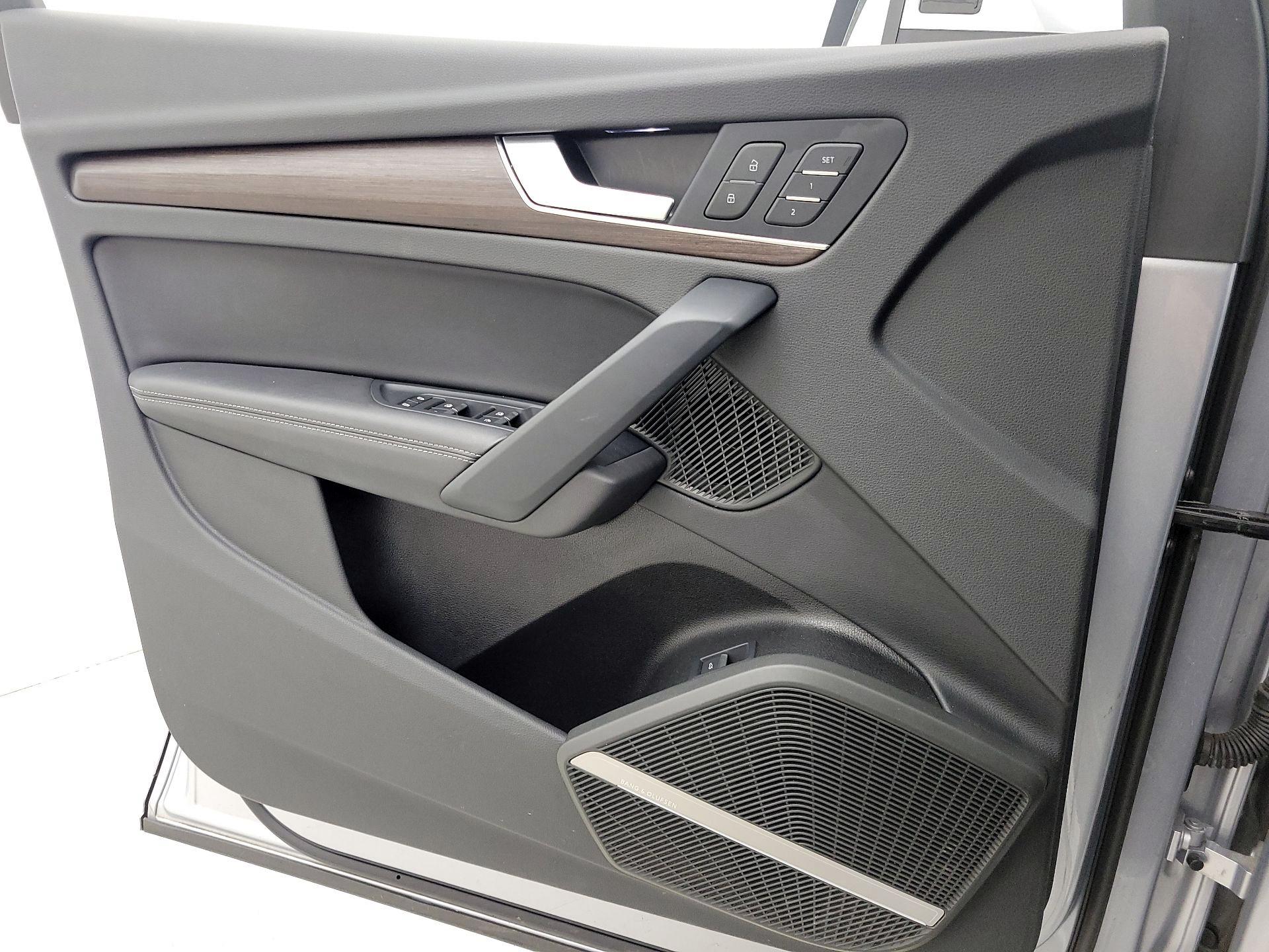 Thumbnail: 2023 Audi Q5 - 12