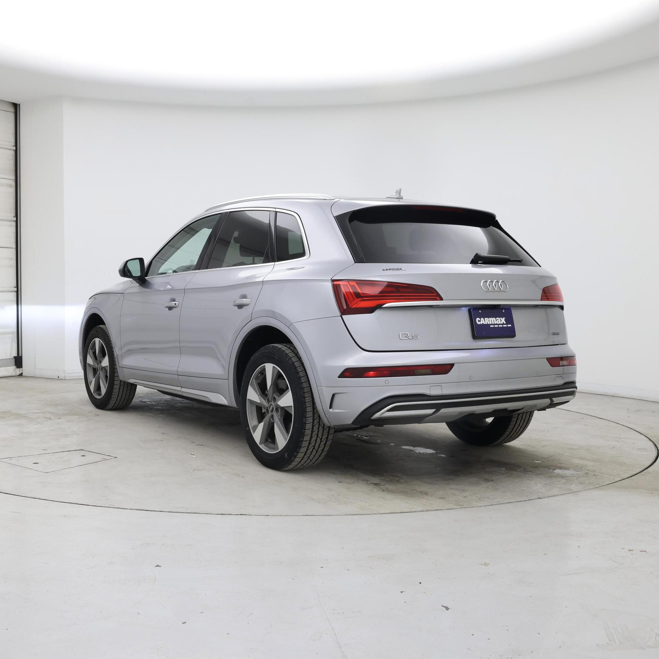 Thumbnail: 2023 Audi Q5 - 2
