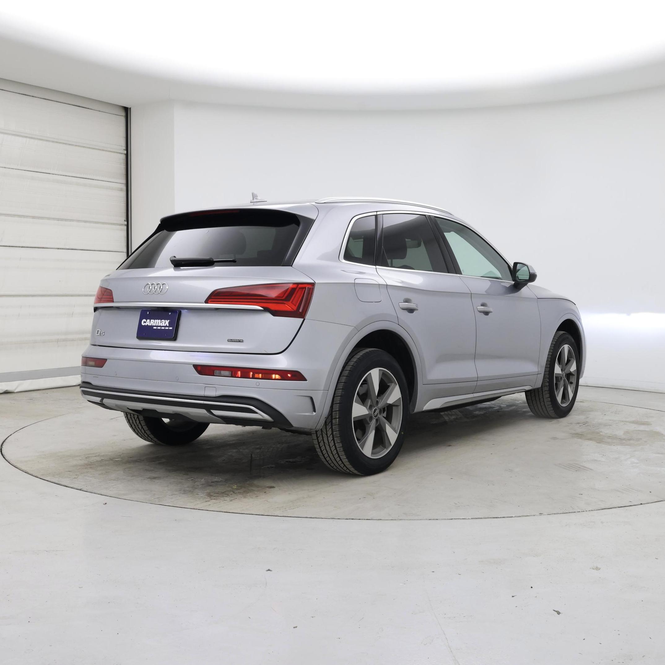 Thumbnail: 2023 Audi Q5 - 8