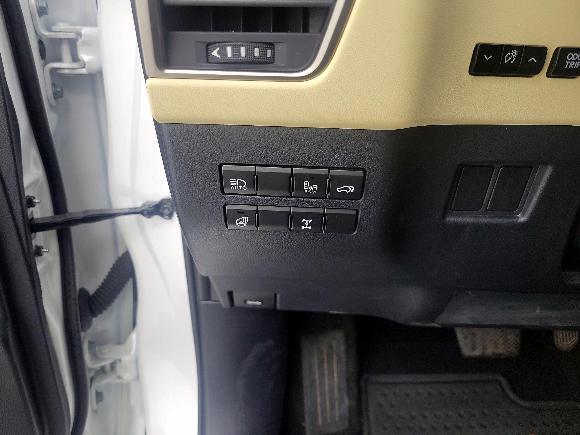 Thumbnail: 2018 Lexus NX - 13