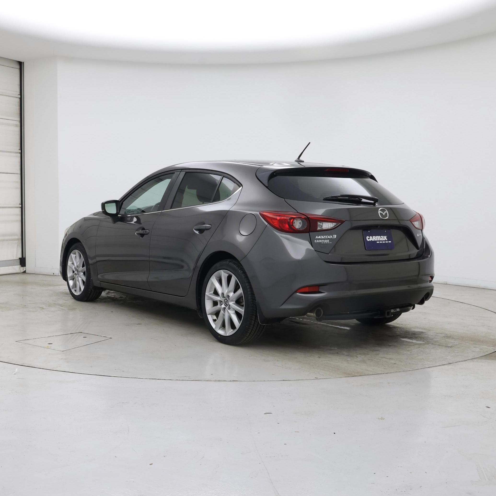 Thumbnail: 2017 Mazda Mazda3 - 2