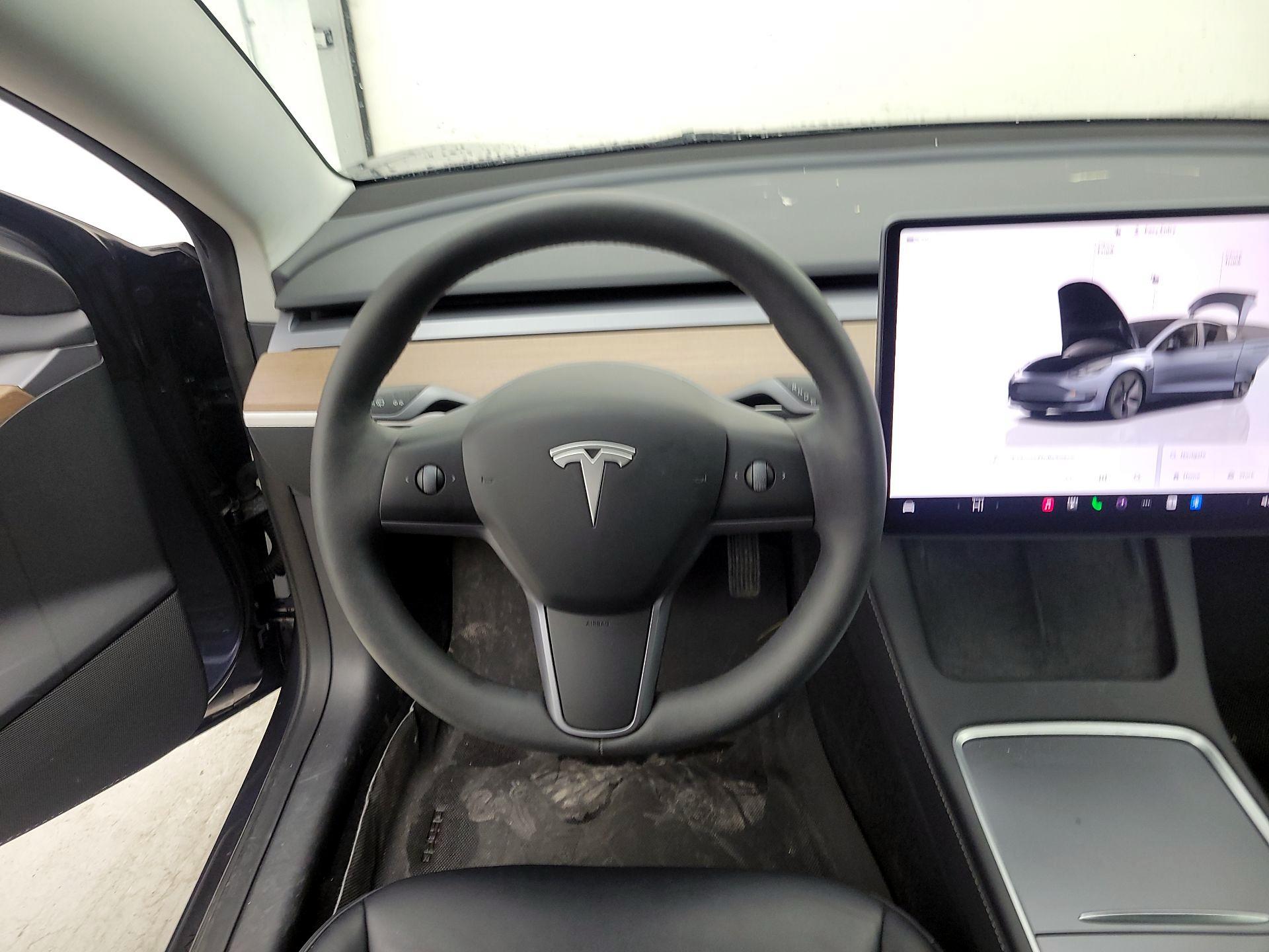 Thumbnail: 2023 Tesla Model 3 - 10