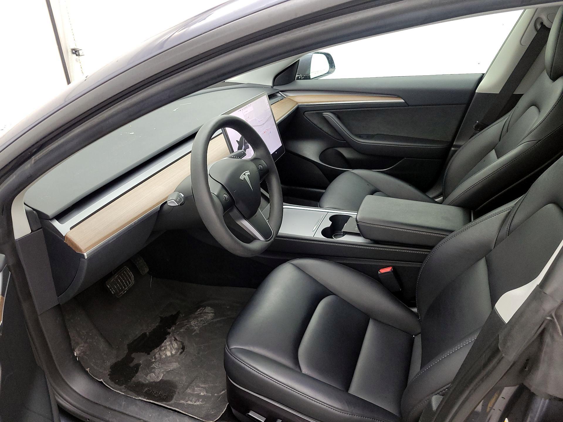 Thumbnail: 2023 Tesla Model 3 - 11