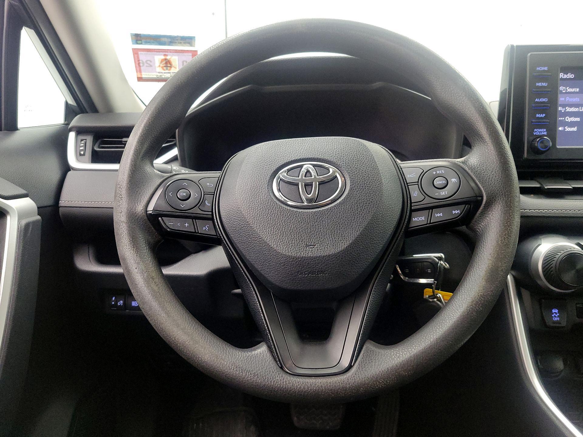 Thumbnail: 2019 Toyota RAV4 - 10