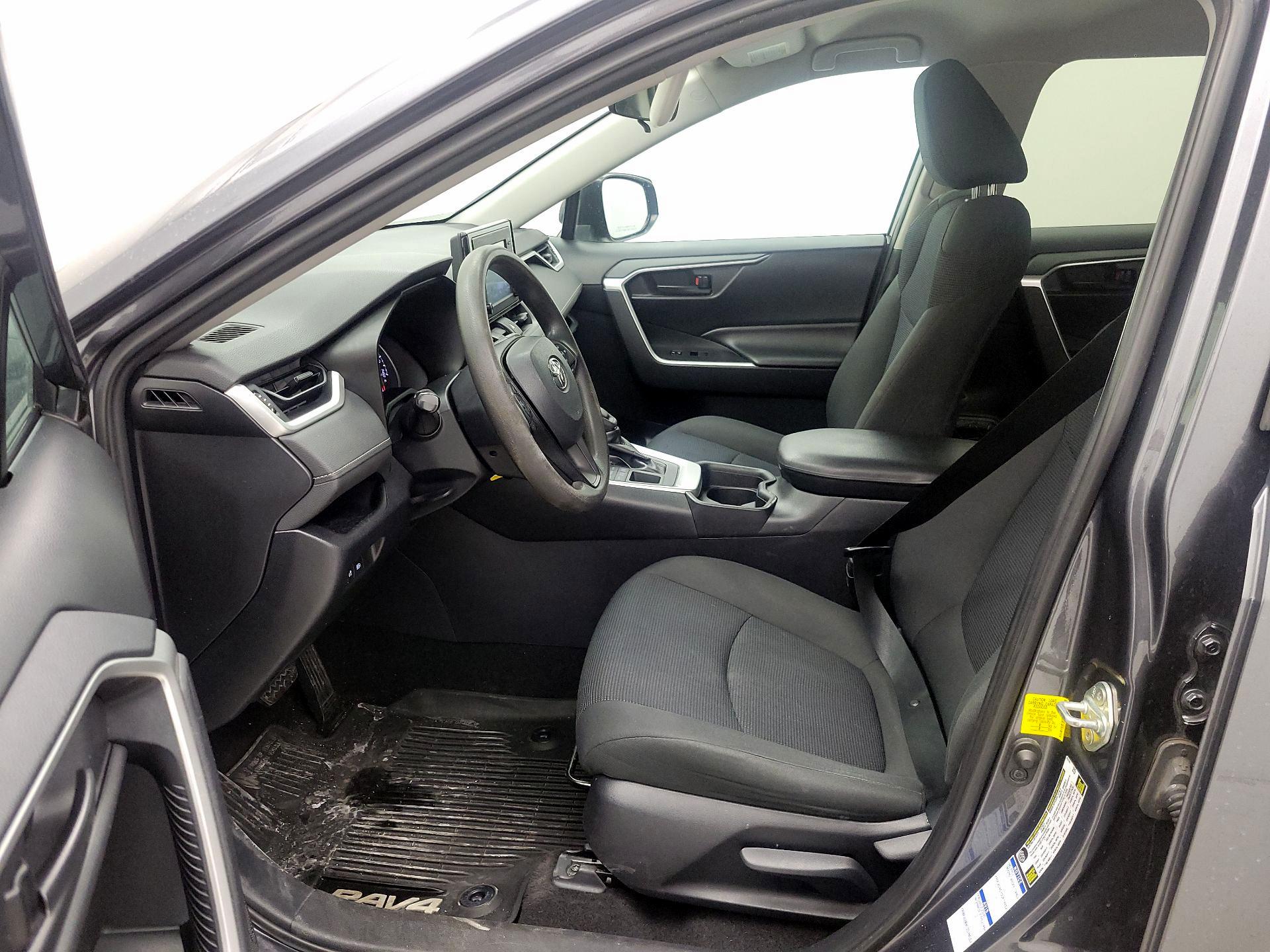 Thumbnail: 2019 Toyota RAV4 - 11