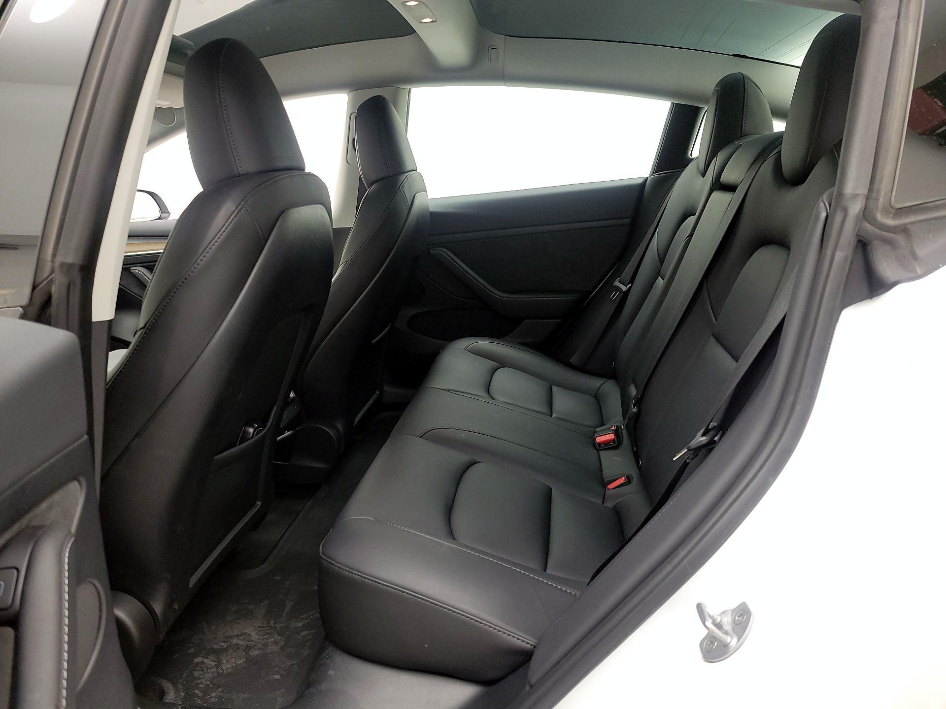 Thumbnail: 2023 Tesla Model 3 - 17