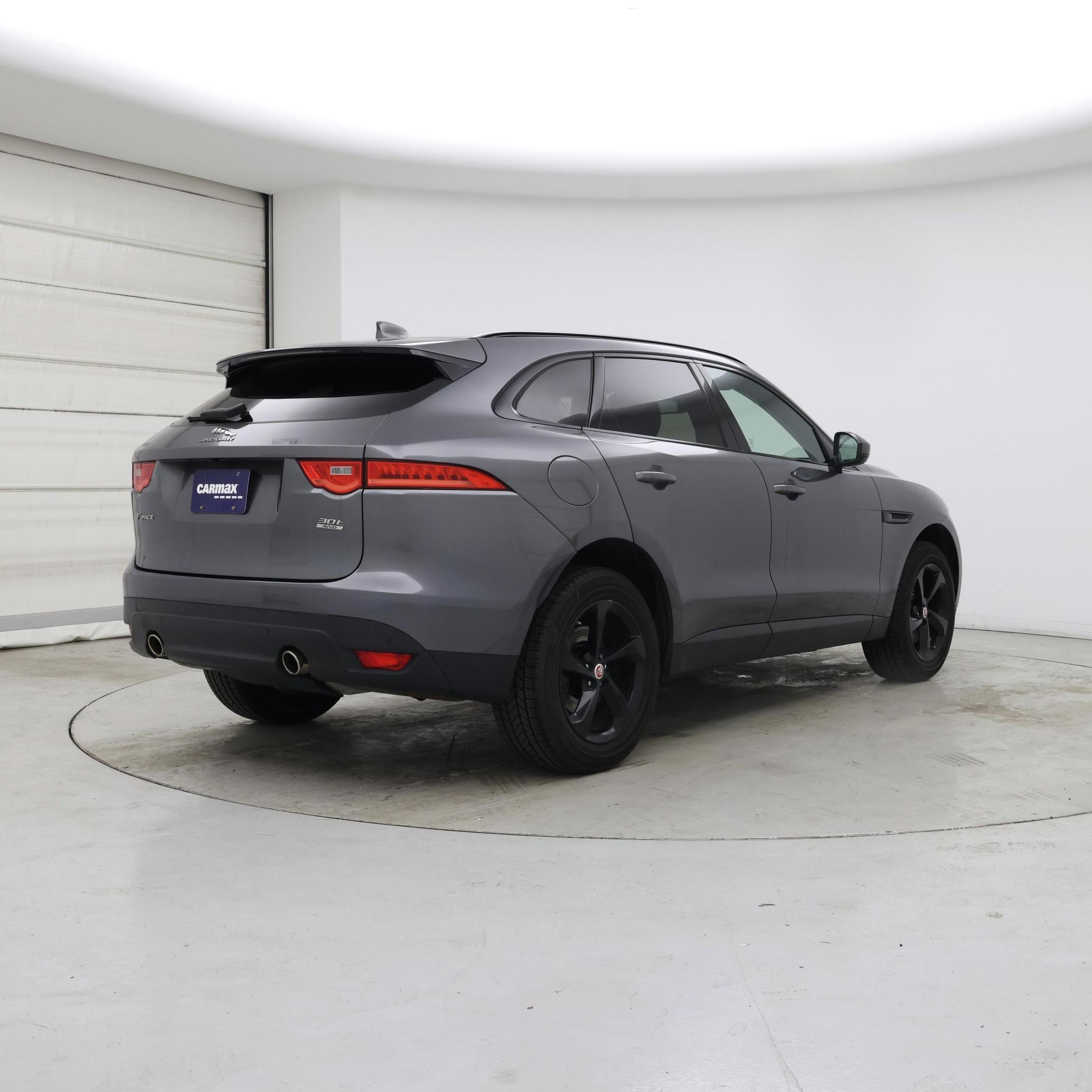 Thumbnail: 2018 Jaguar F-Pace - 8
