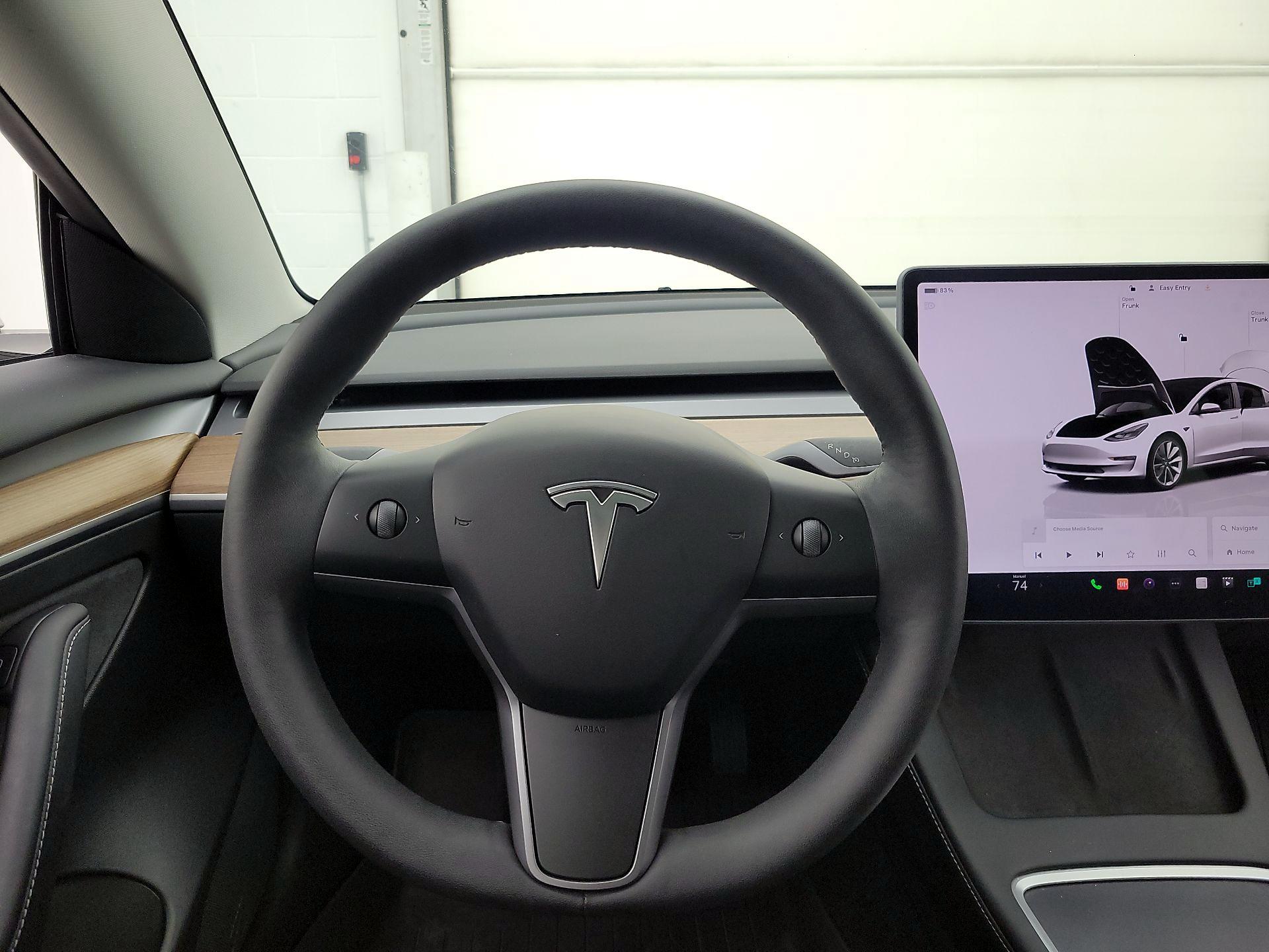 Thumbnail: 2023 Tesla Model 3 - 10