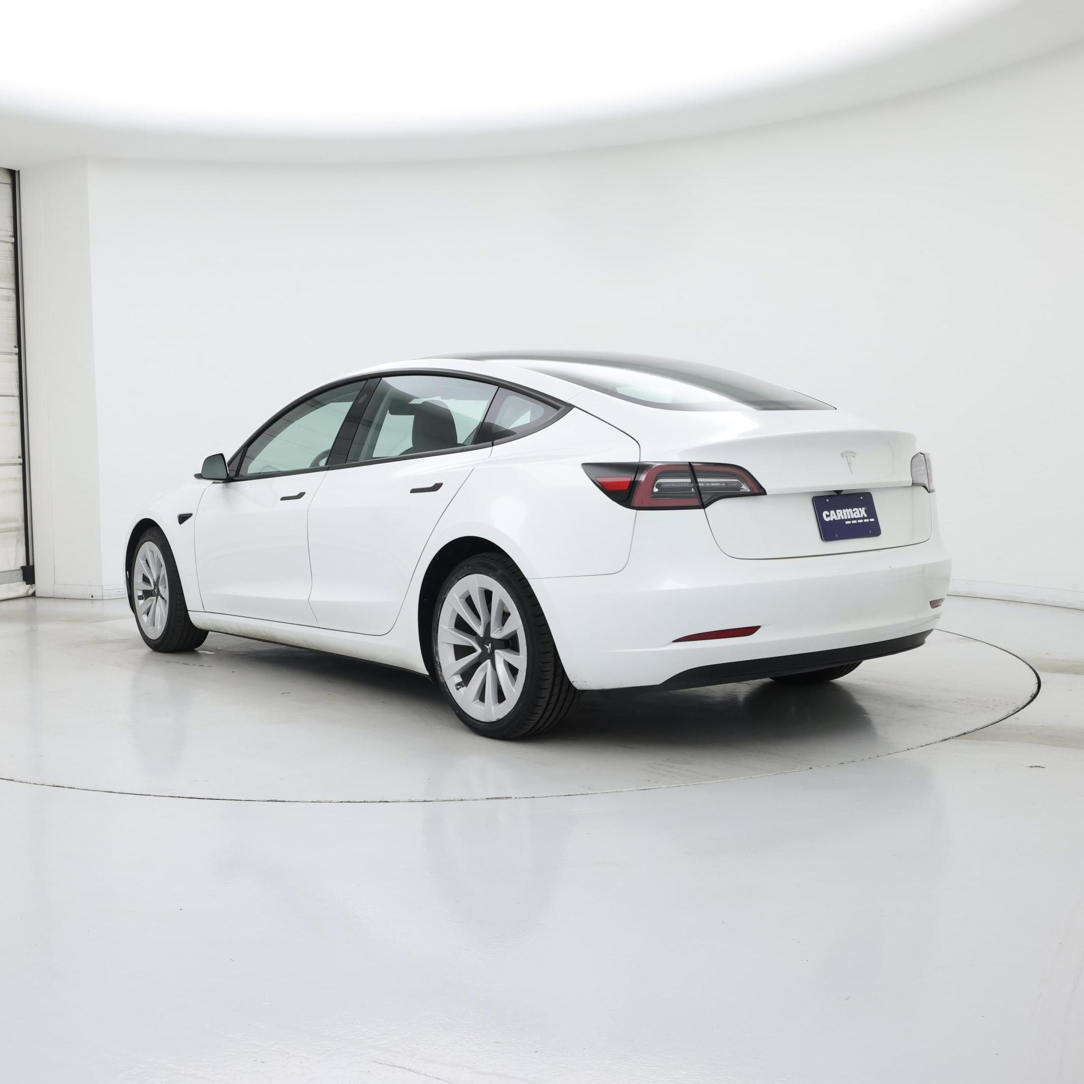Thumbnail: 2023 Tesla Model 3 - 2