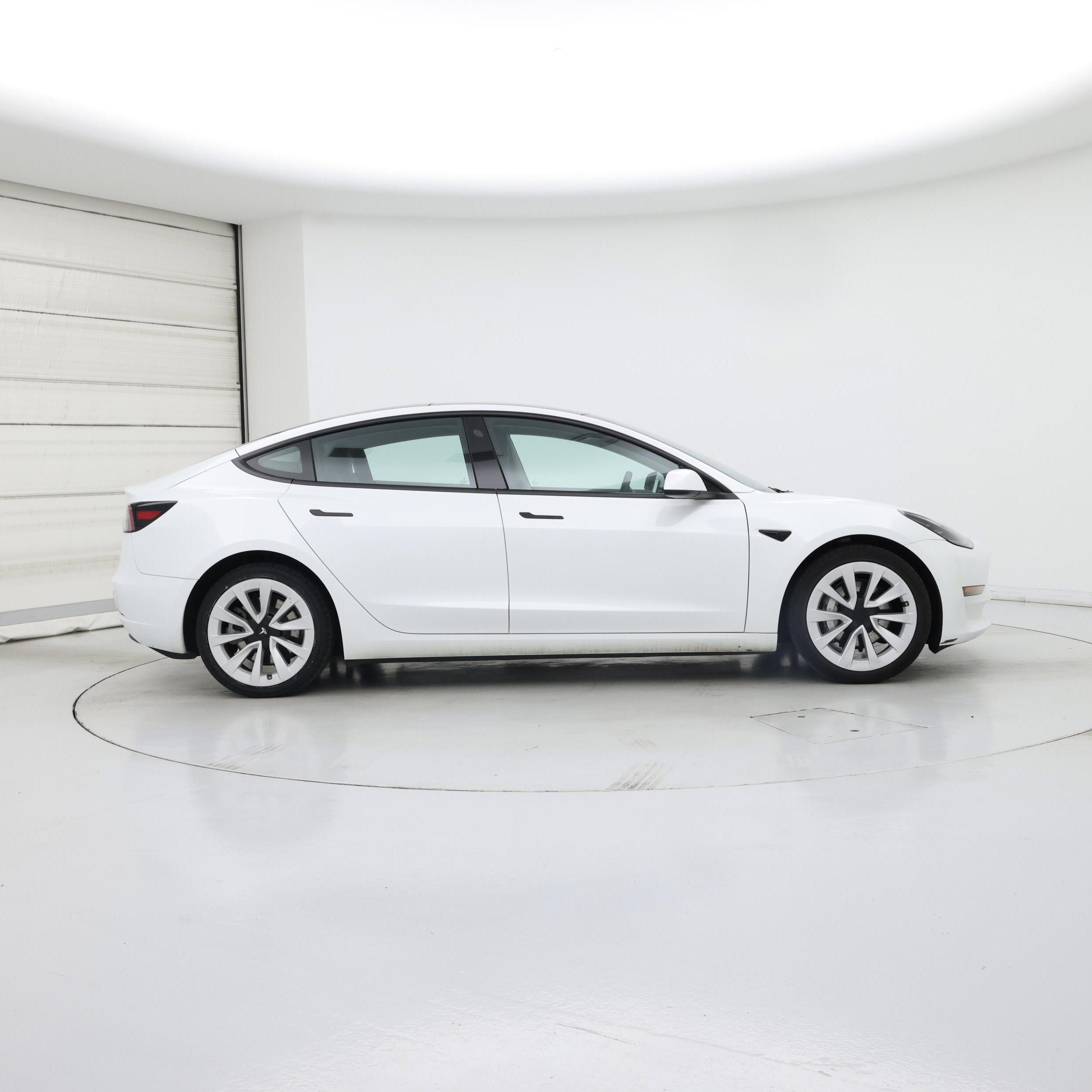 Thumbnail: 2023 Tesla Model 3 - 7