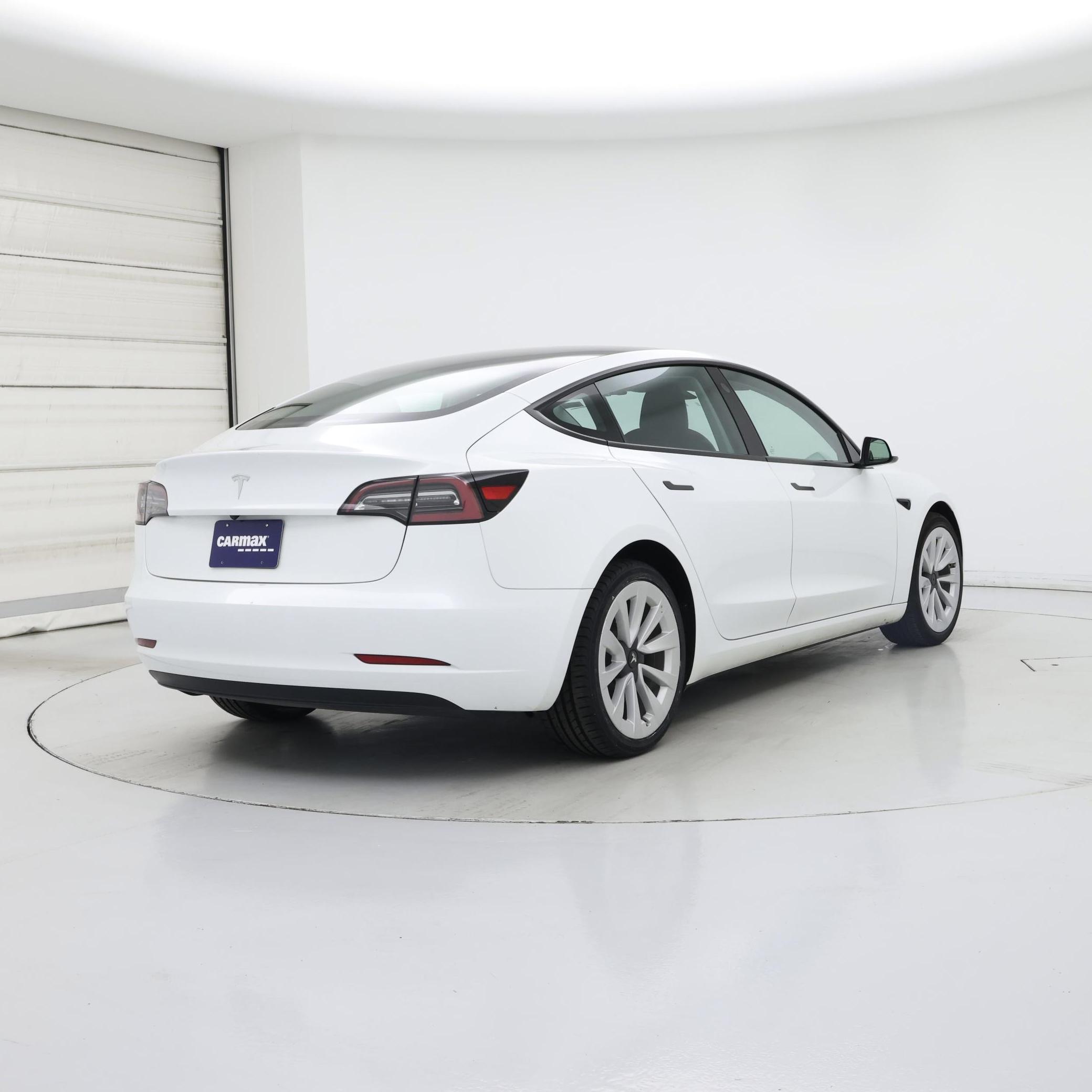Thumbnail: 2023 Tesla Model 3 - 8