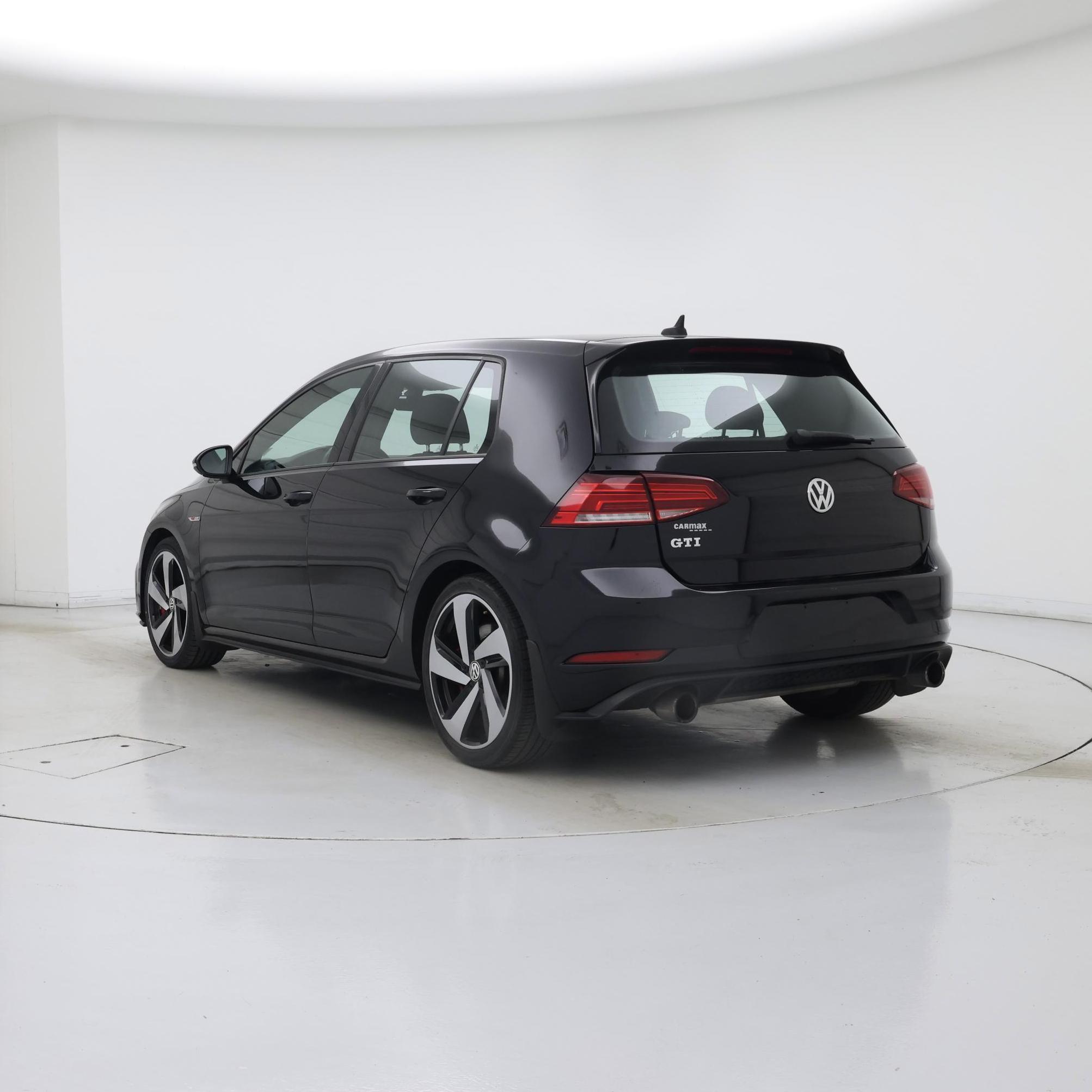 Thumbnail: 2018 Volkswagen Golf - 2